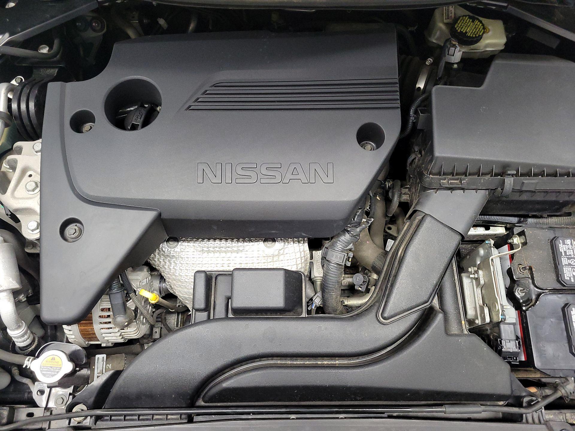 Thumbnail: 2015 Nissan Altima - 19