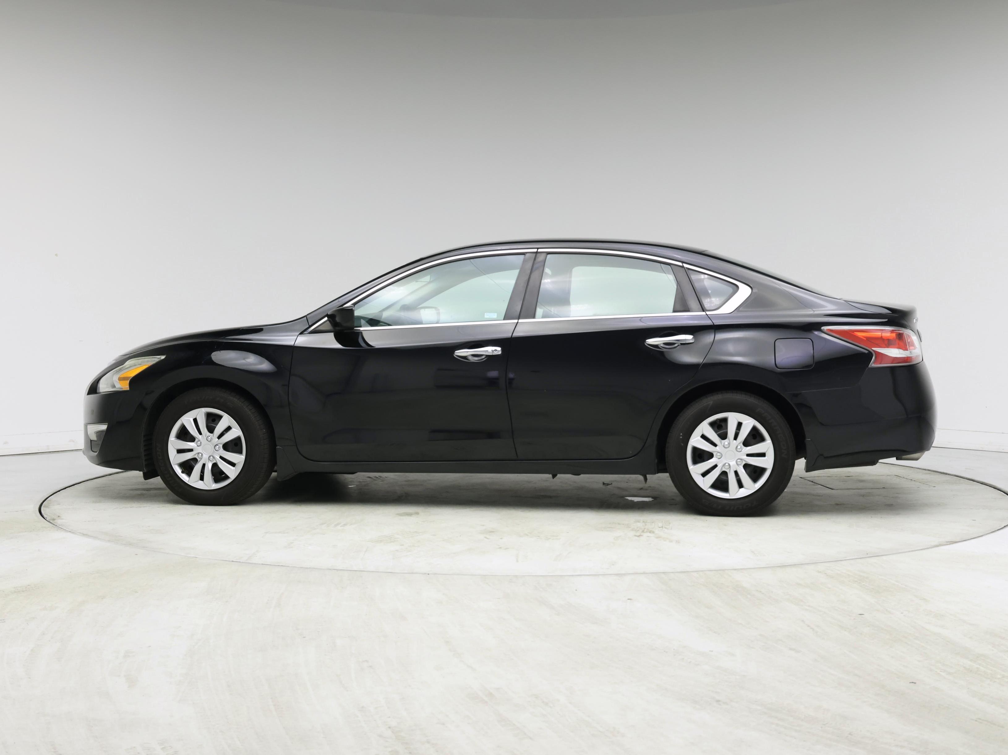 Thumbnail: 2015 Nissan Altima - 3