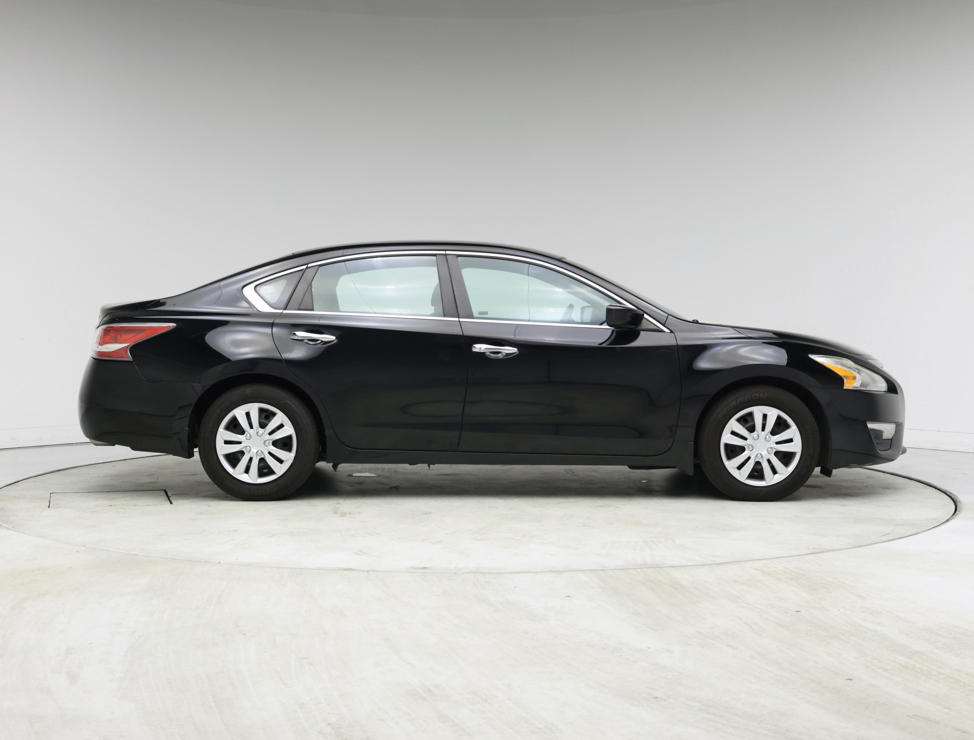 Thumbnail: 2015 Nissan Altima - 7