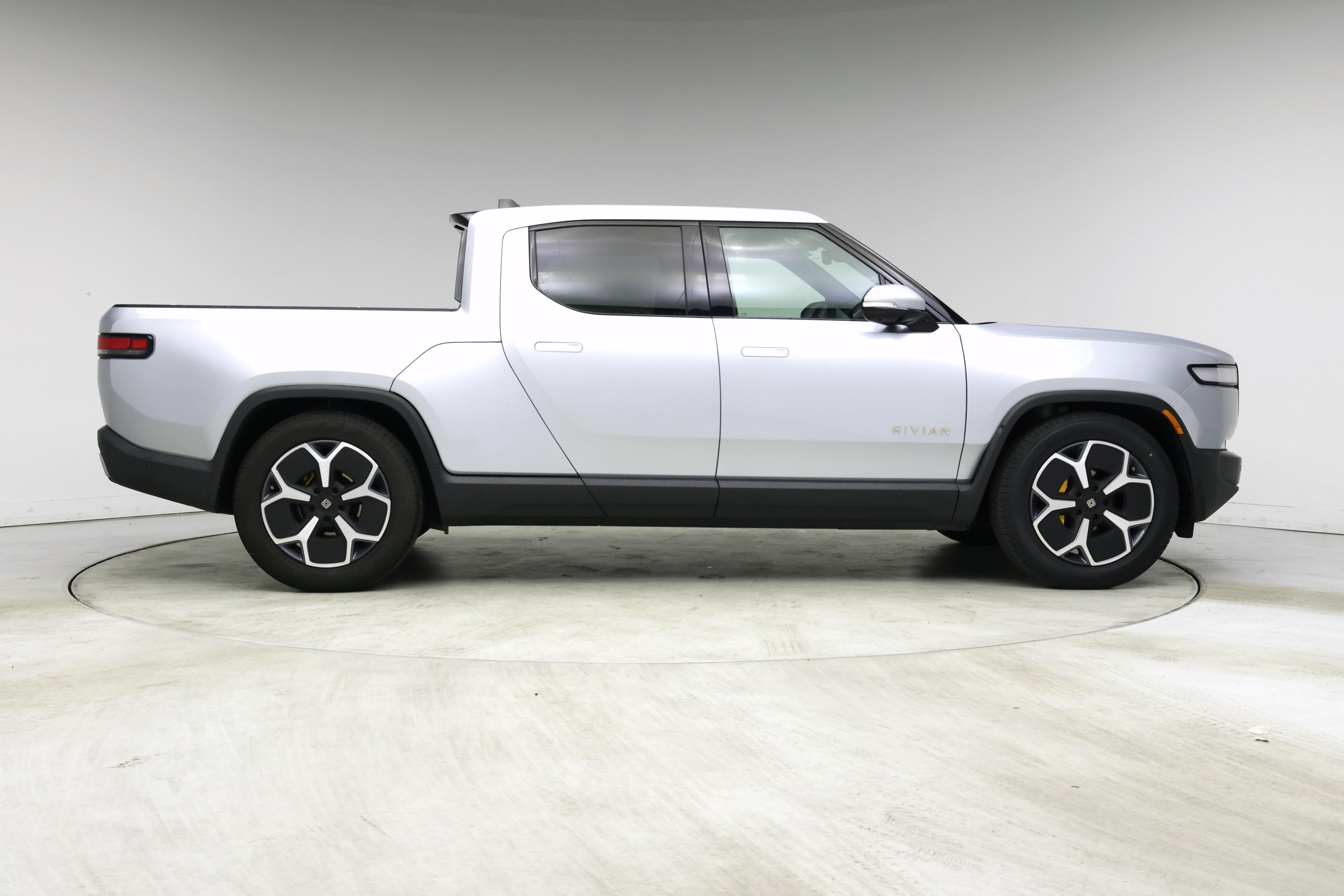 Thumbnail: 2023 Rivian R1T - 7