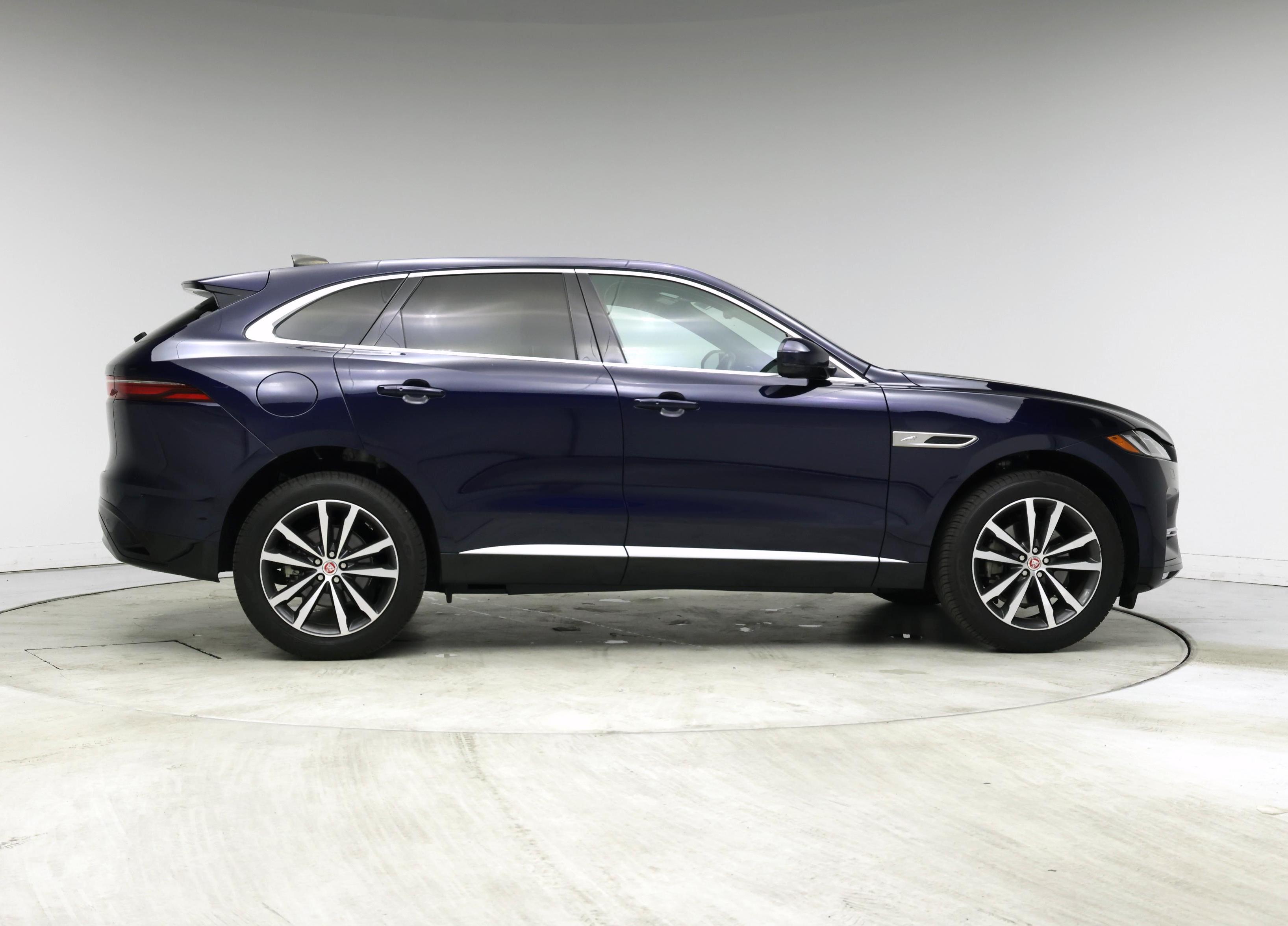 Thumbnail: 2023 Jaguar F-Pace - 7