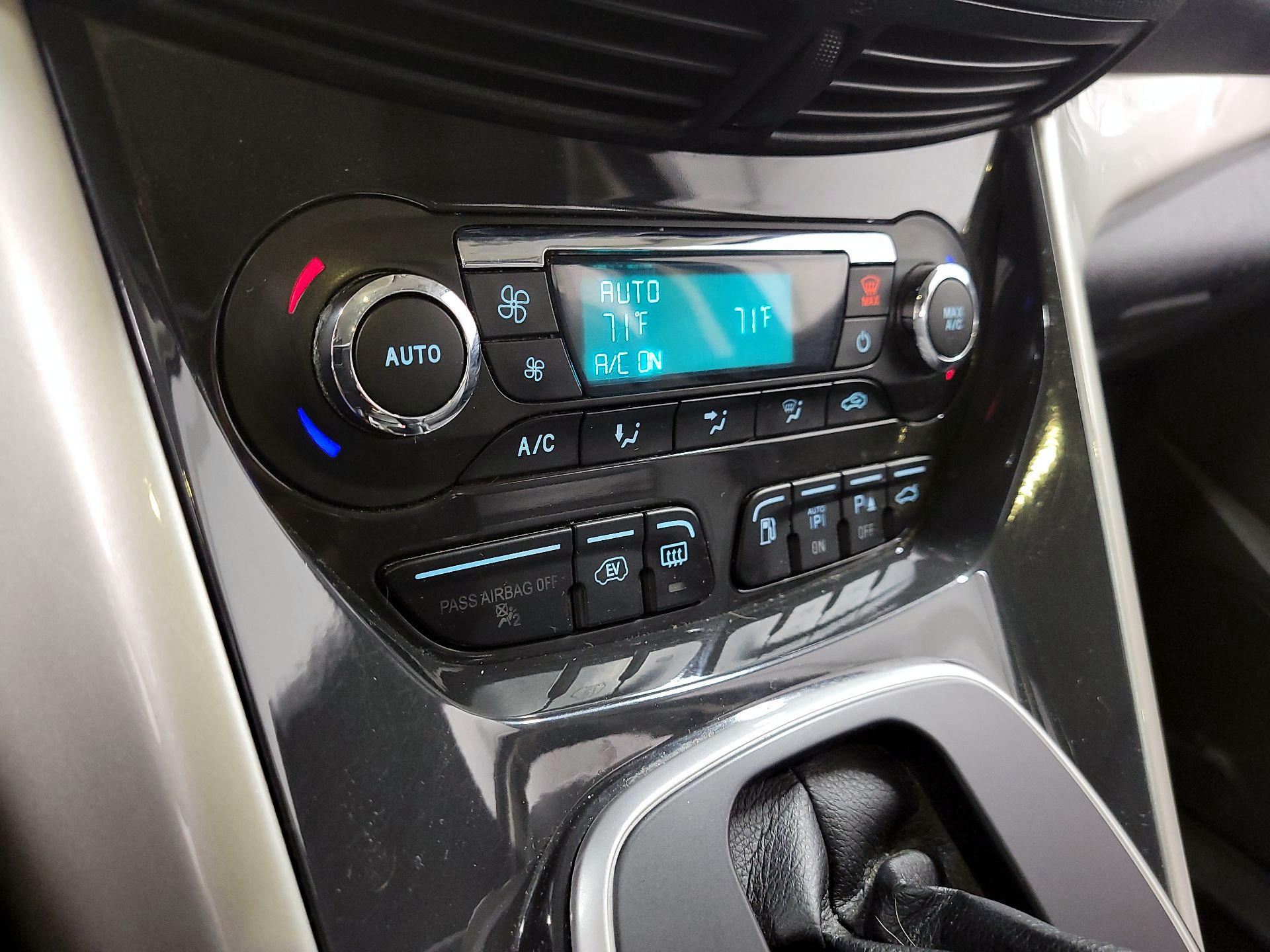 Thumbnail: 2016 Ford C-Max - 15