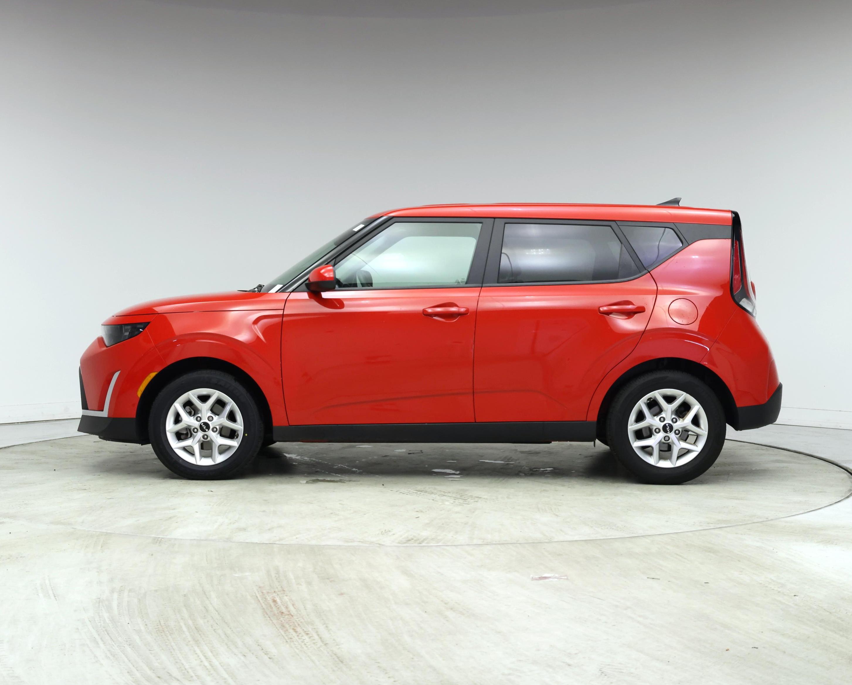 Thumbnail: 2023 Kia Soul - 3