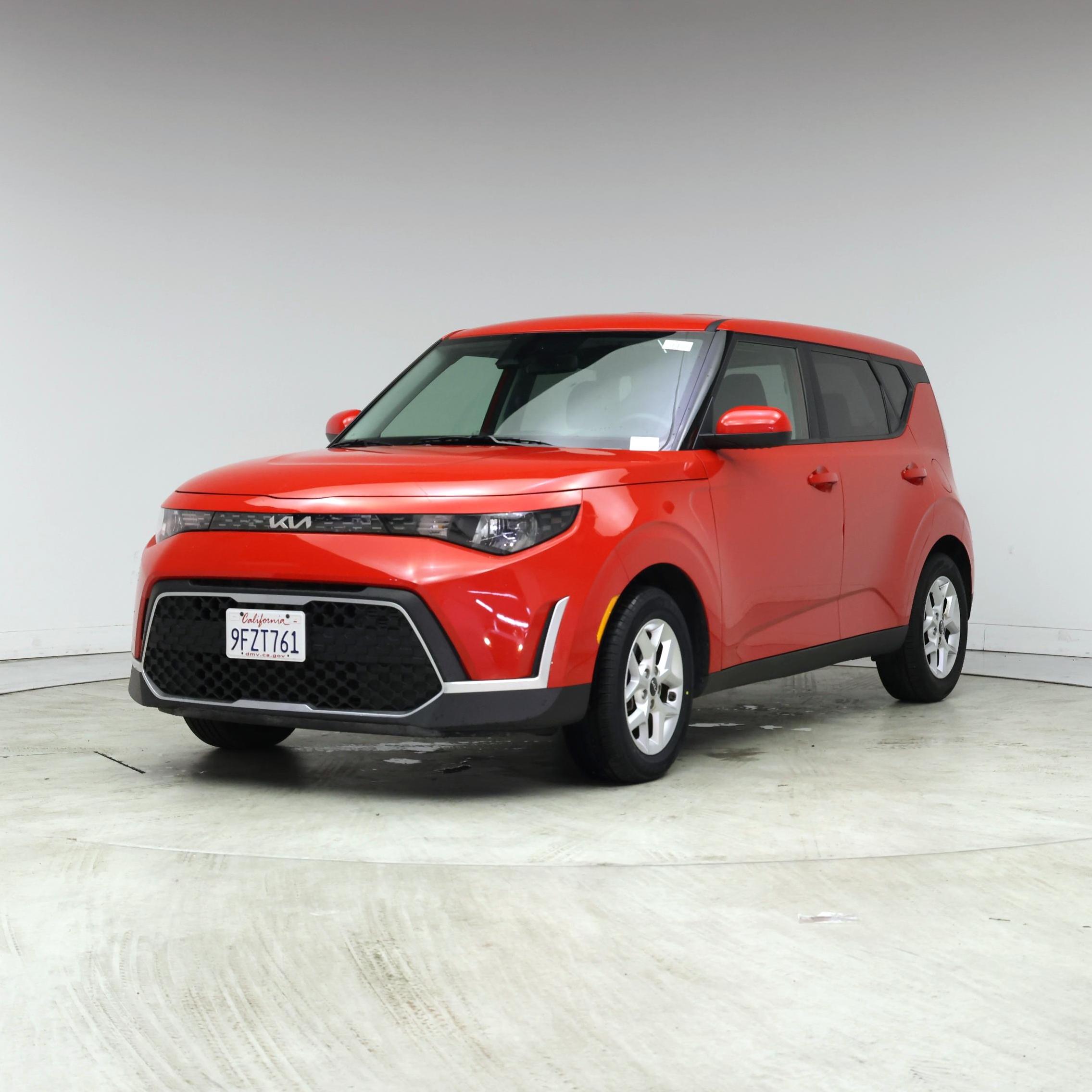 Thumbnail: 2023 Kia Soul - 4