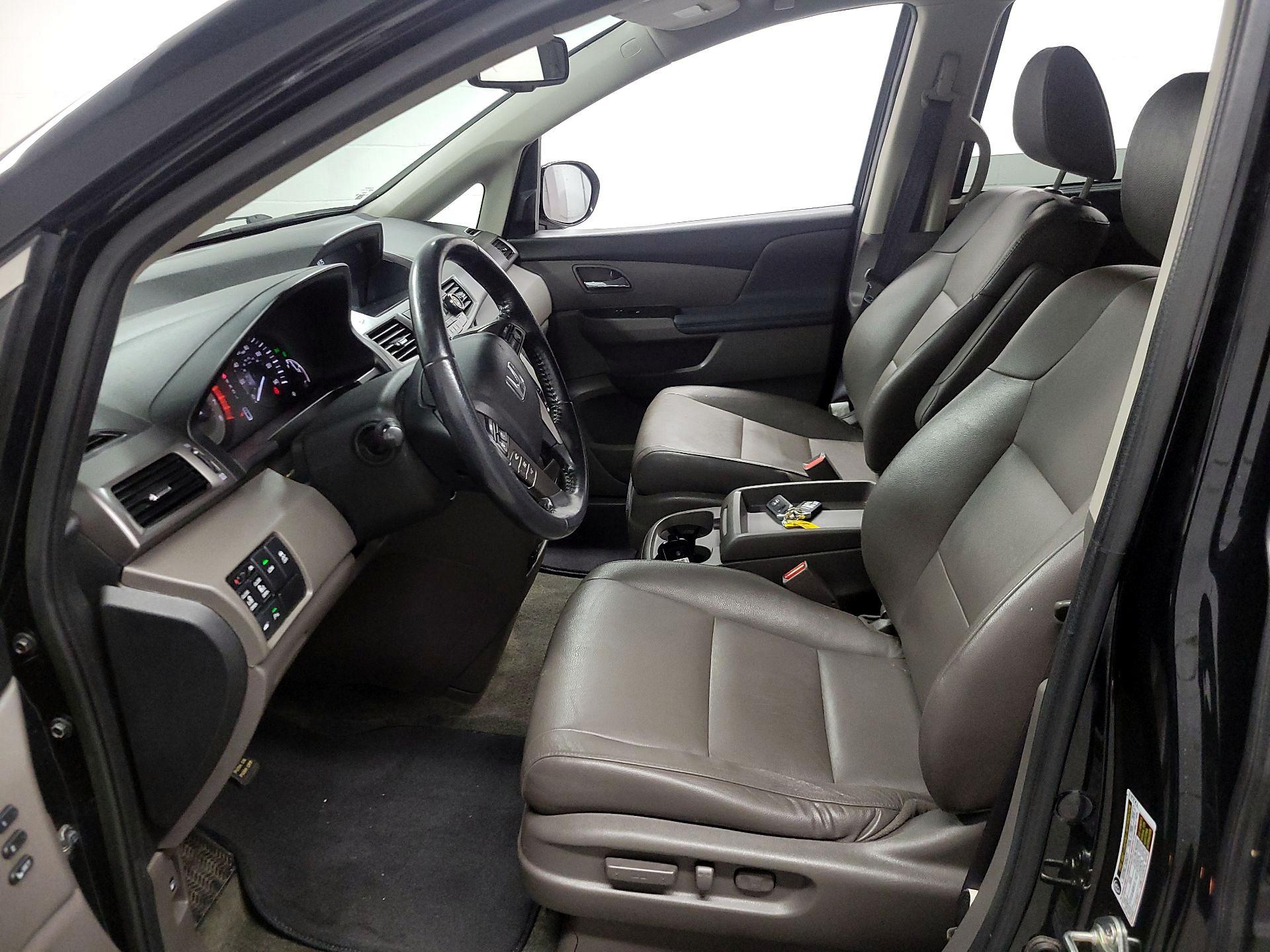Thumbnail: 2016 Honda Odyssey - 11