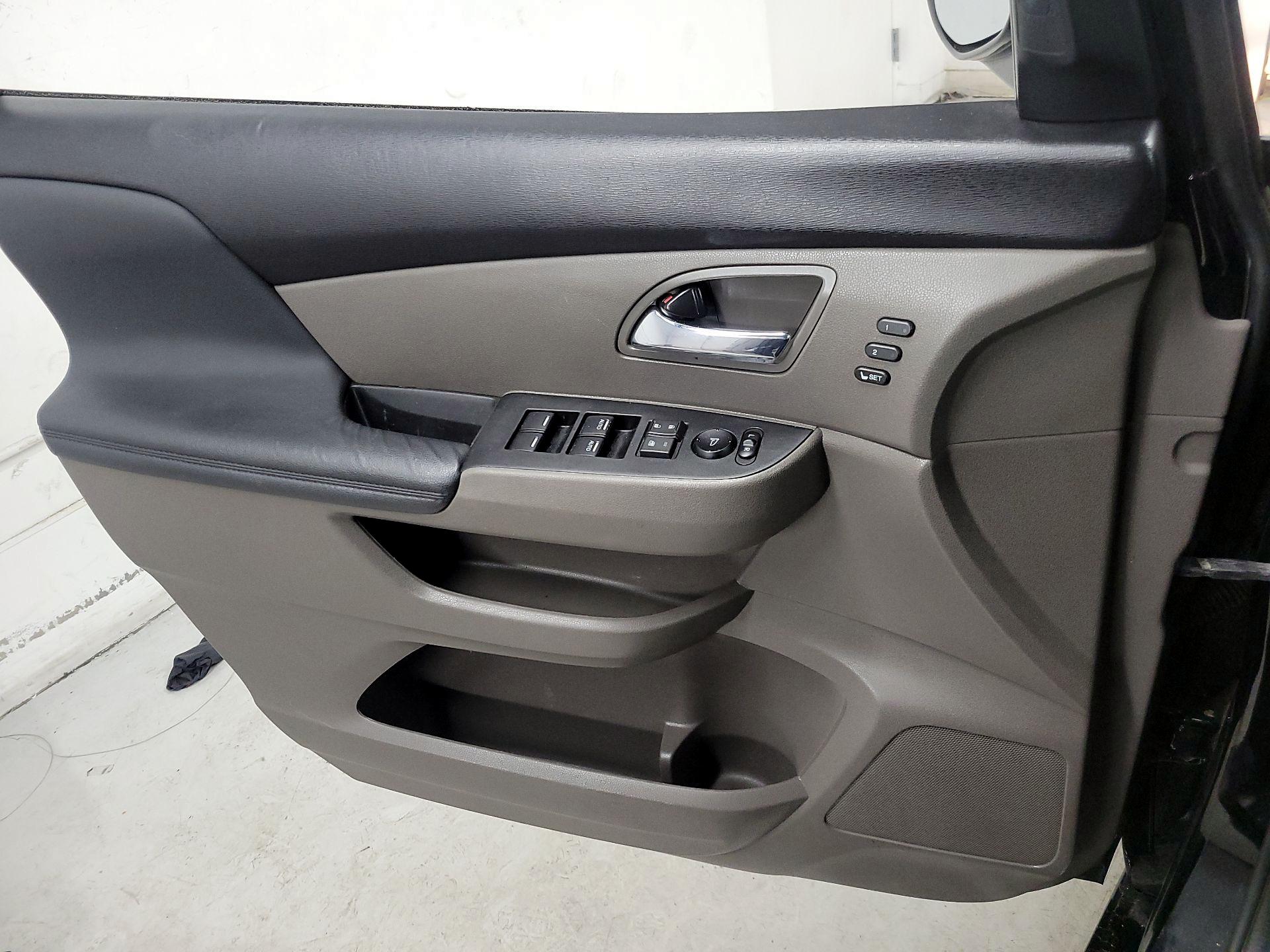 Thumbnail: 2016 Honda Odyssey - 12