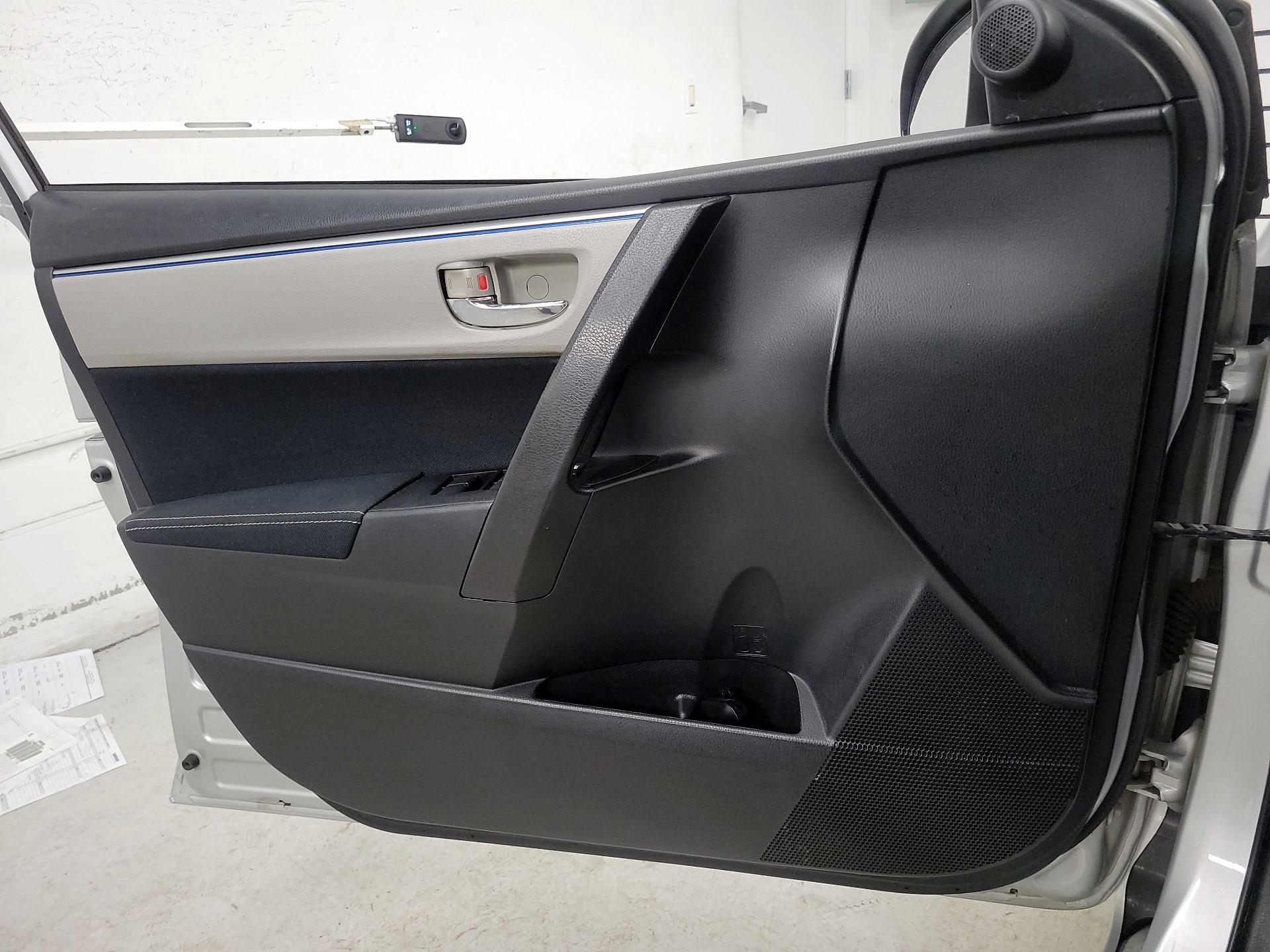 Thumbnail: 2015 Toyota Corolla - 12