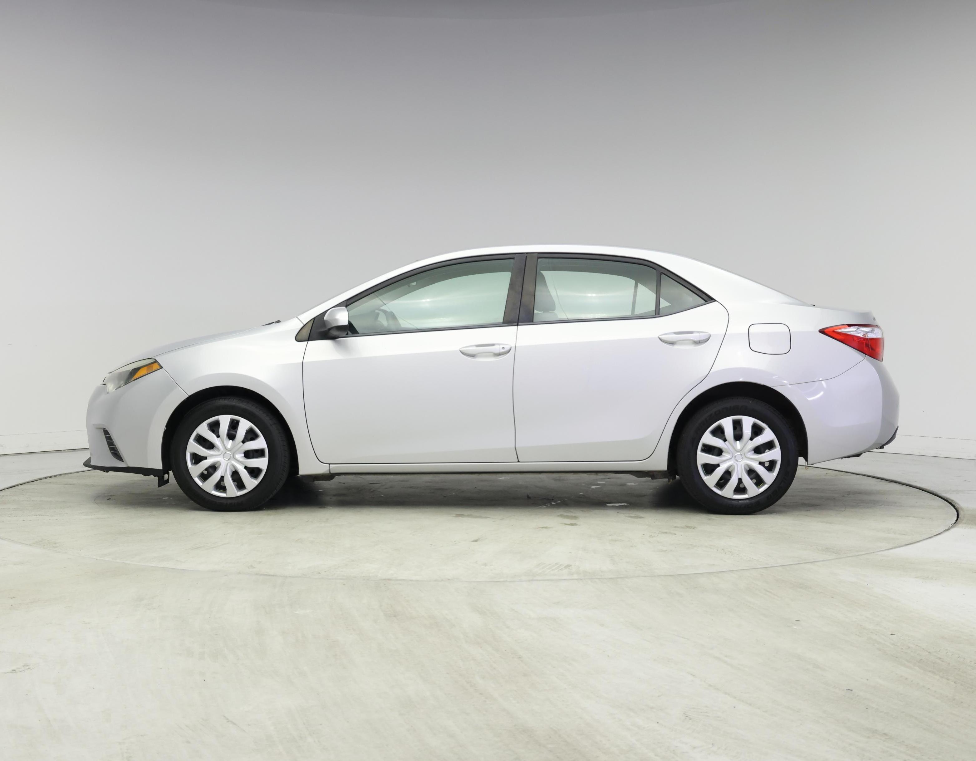 Thumbnail: 2015 Toyota Corolla - 3