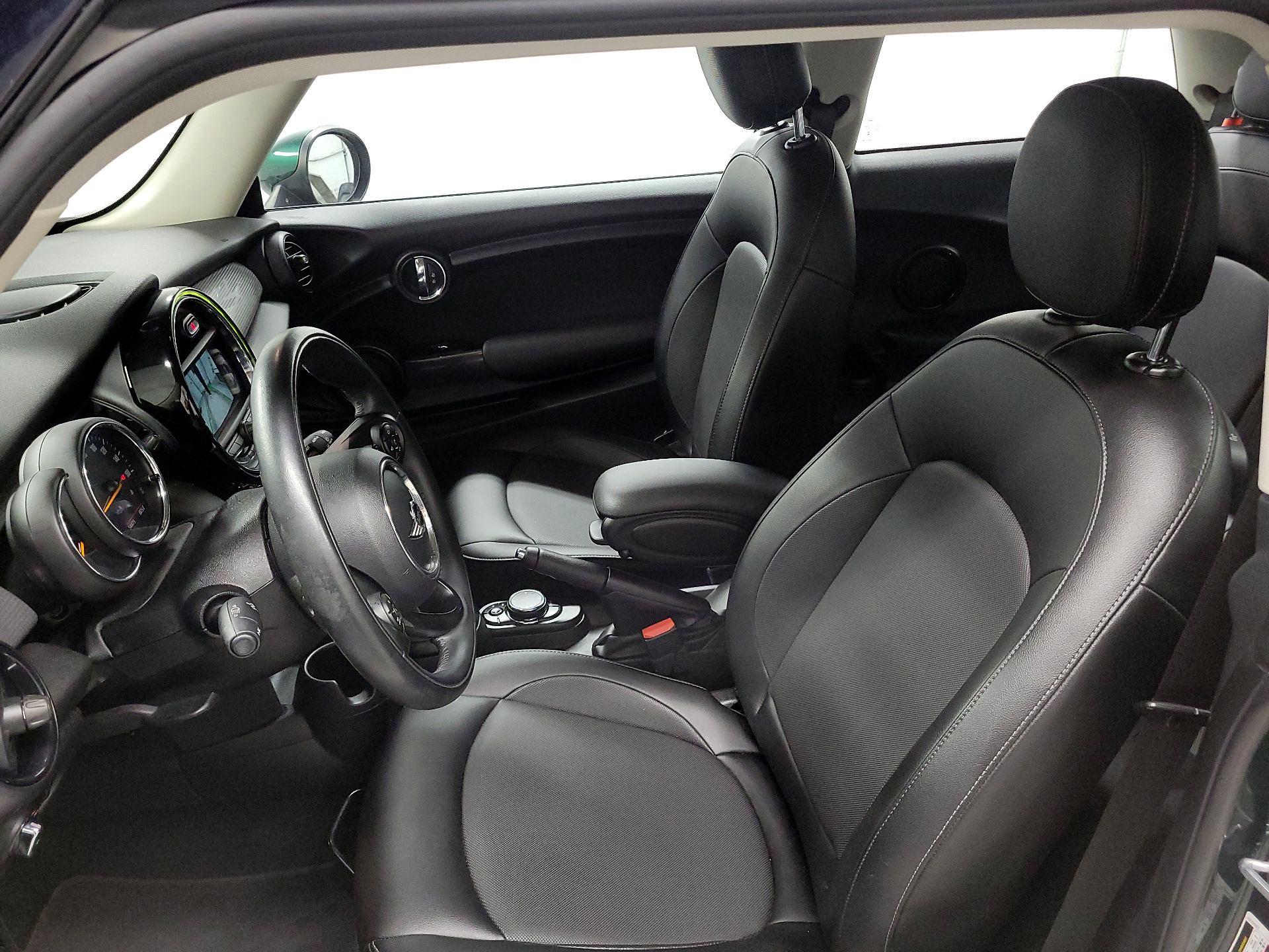 Thumbnail: 2017 MINI Cooper Hardtop - 11