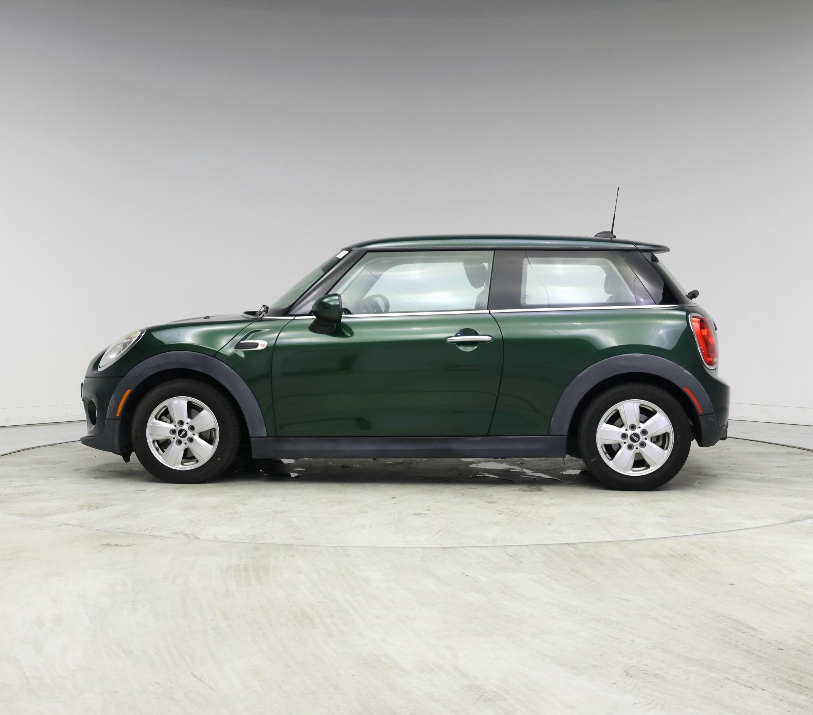 Thumbnail: 2017 MINI Cooper Hardtop - 3