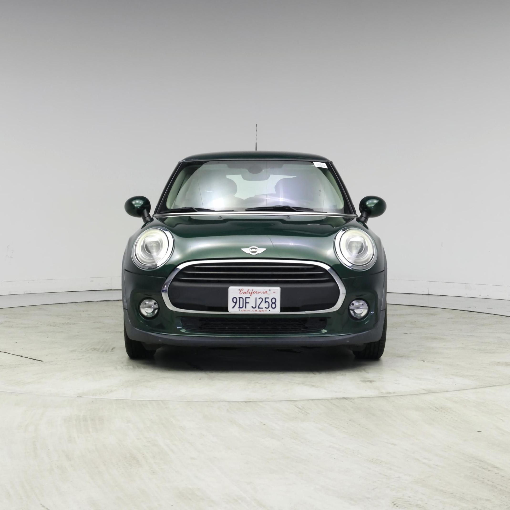 Thumbnail: 2017 MINI Cooper Hardtop - 5
