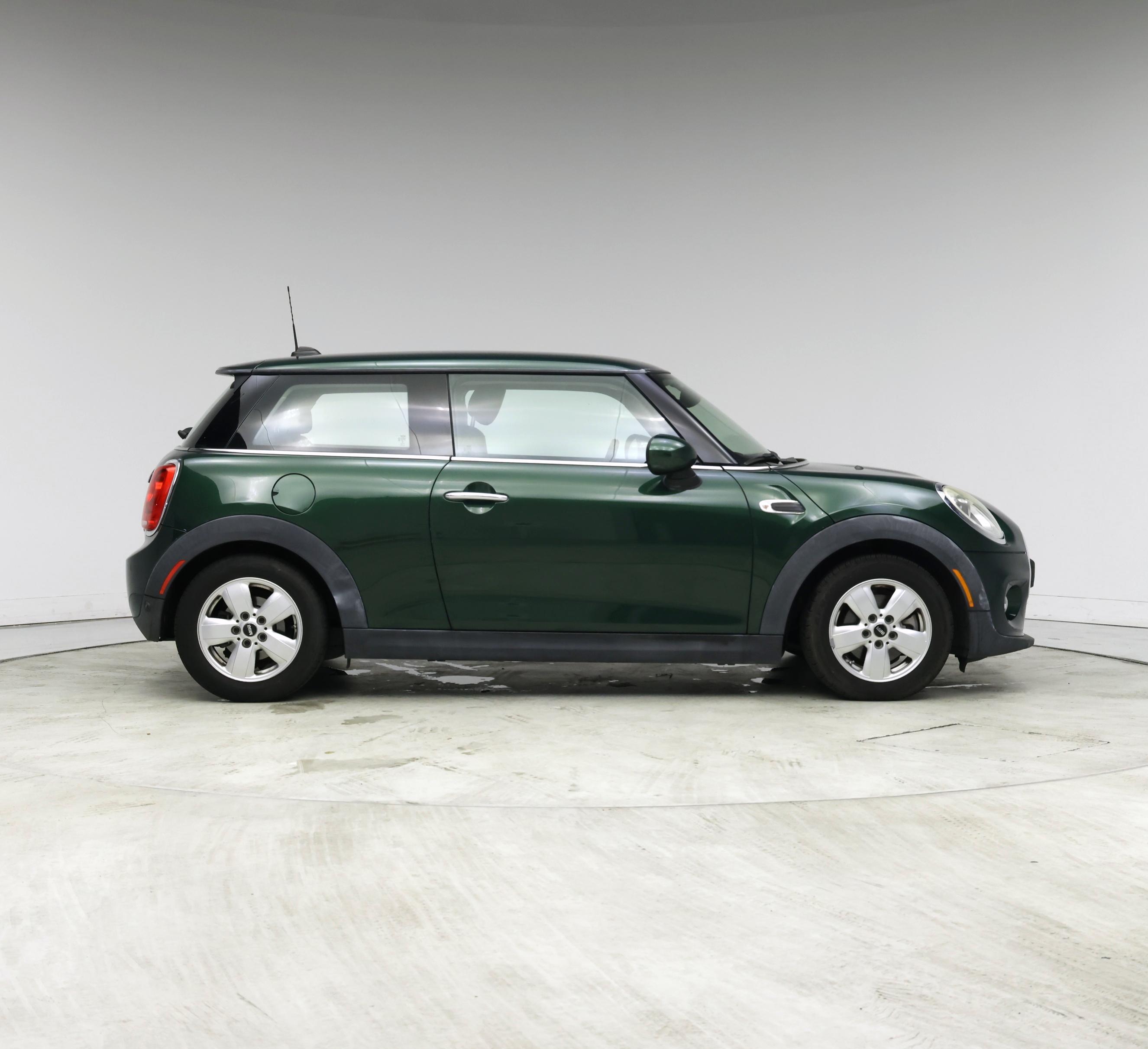 Thumbnail: 2017 MINI Cooper Hardtop - 7
