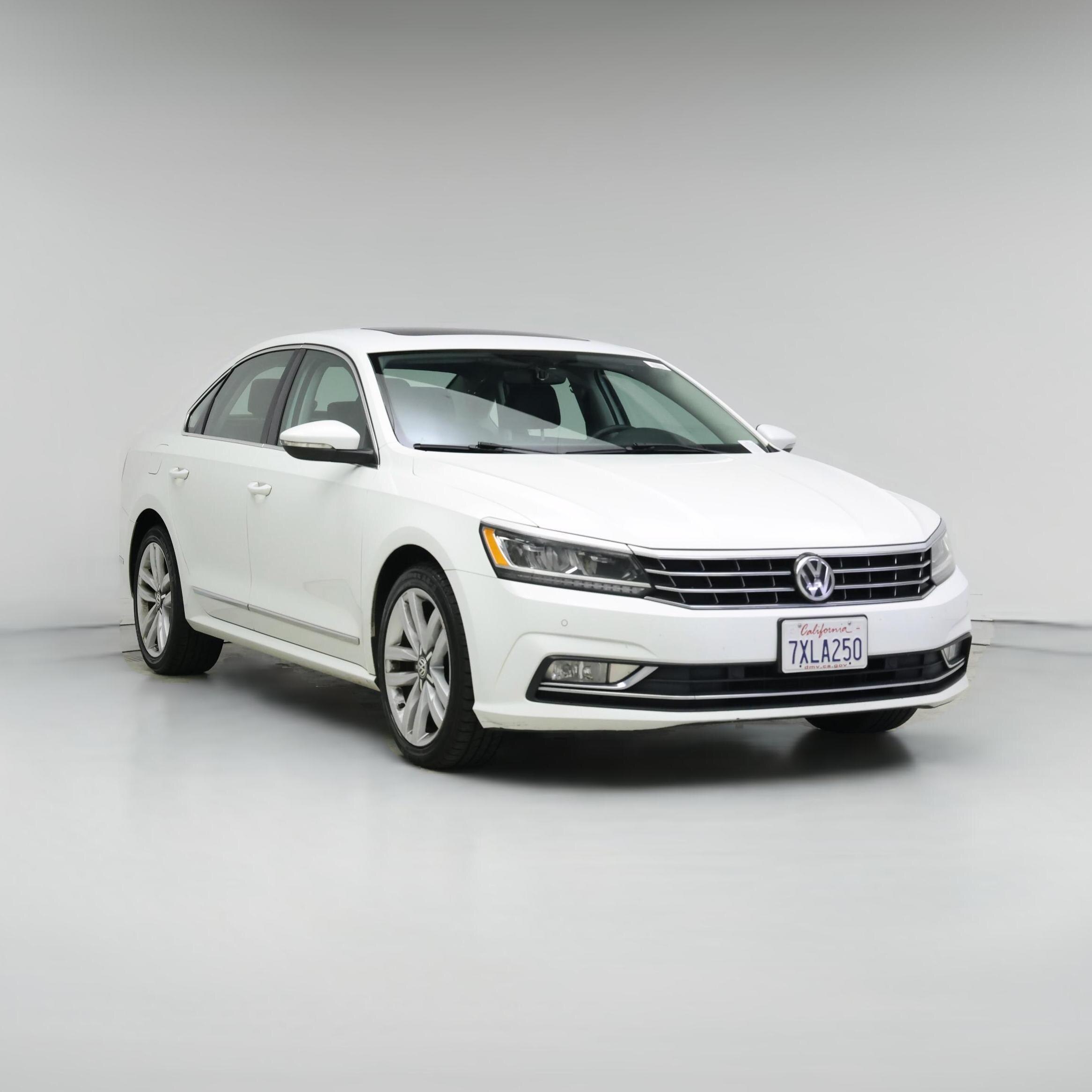 Thumbnail: 2017 Volkswagen Passat - 1