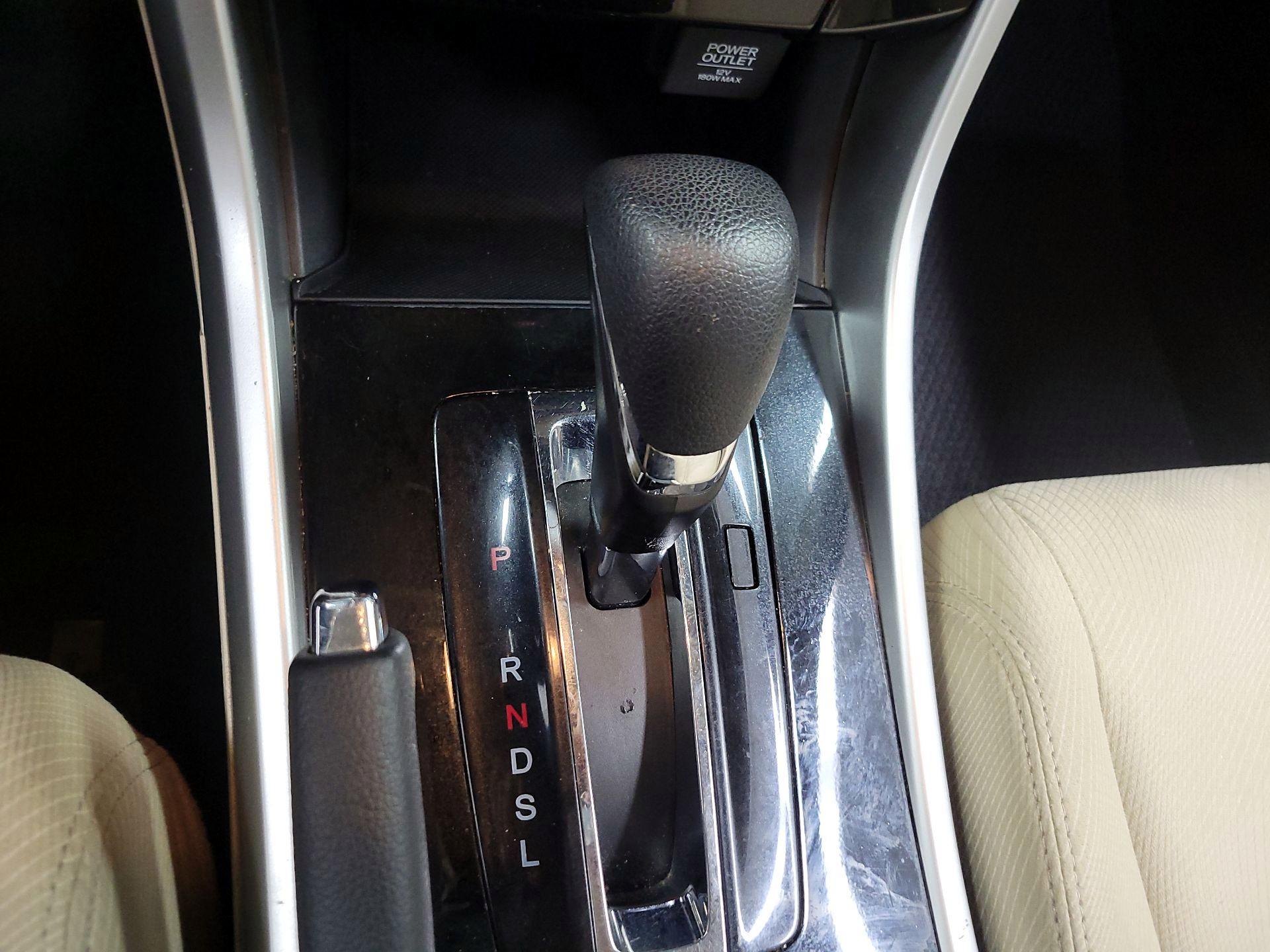 Thumbnail: 2016 Honda Accord - 16