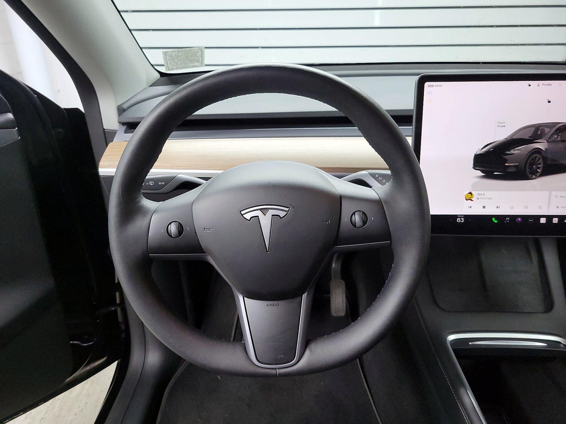 Thumbnail: 2023 Tesla Model Y - 10