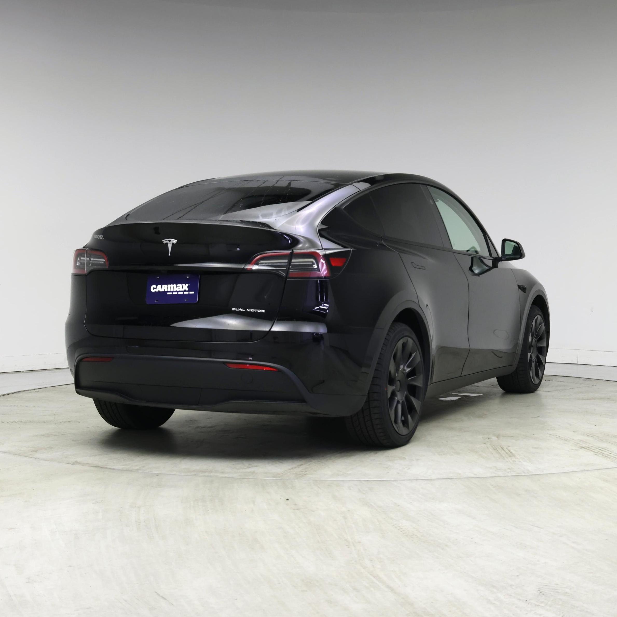 Thumbnail: 2023 Tesla Model Y - 8