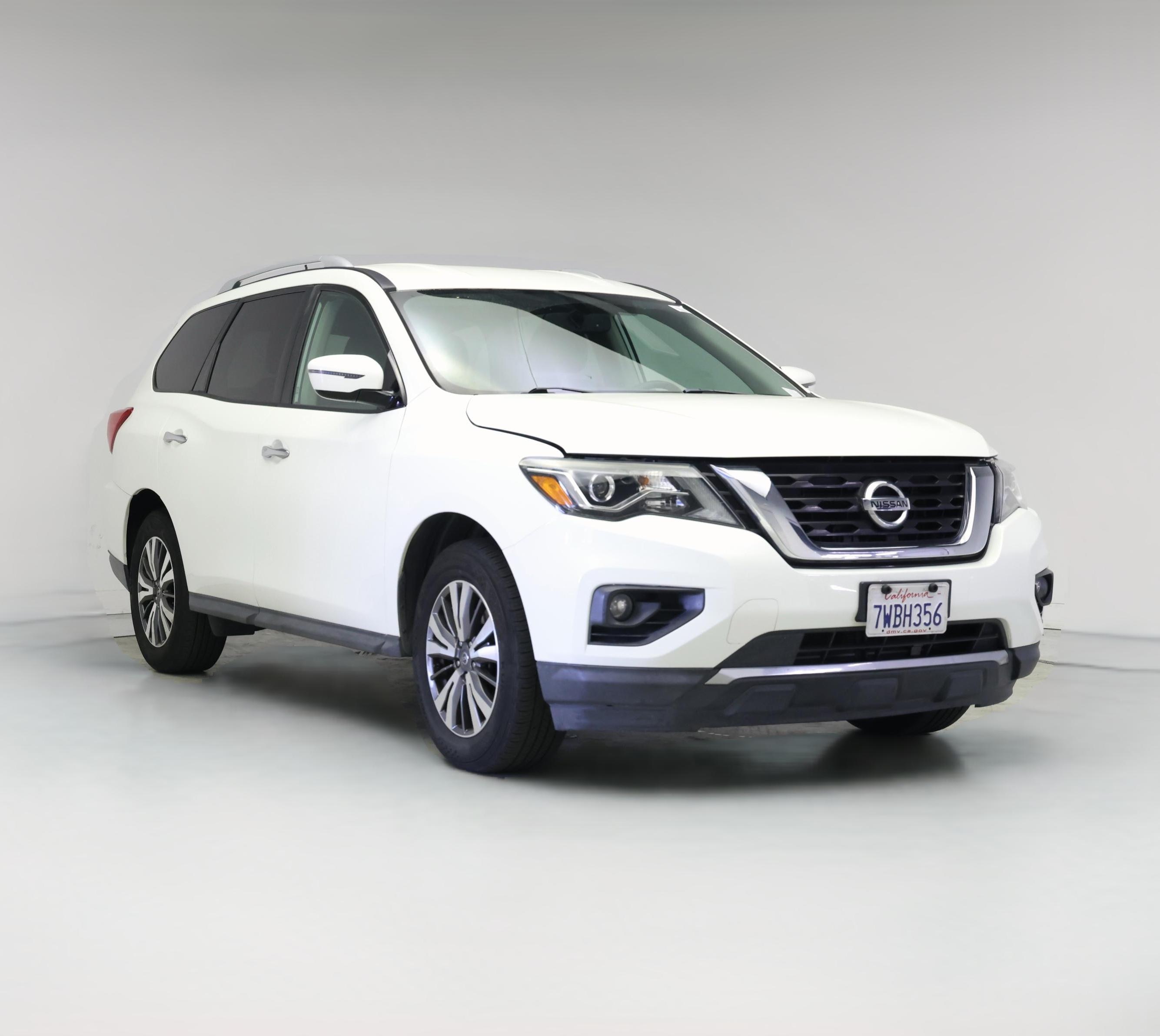 Thumbnail: 2017 Nissan Pathfinder - 1