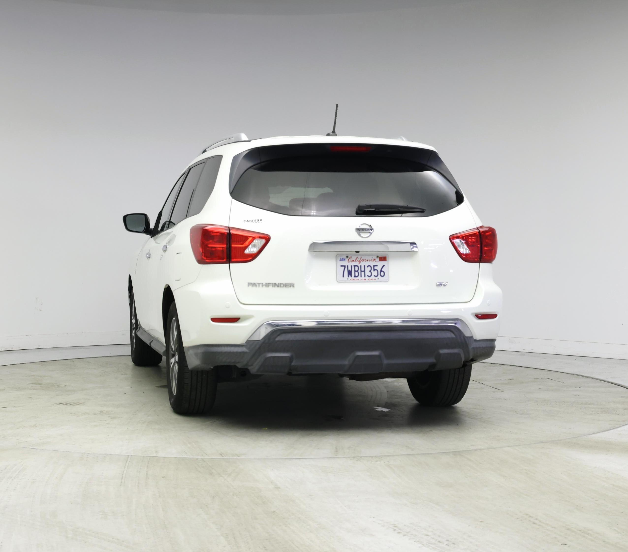 Thumbnail: 2017 Nissan Pathfinder - 6
