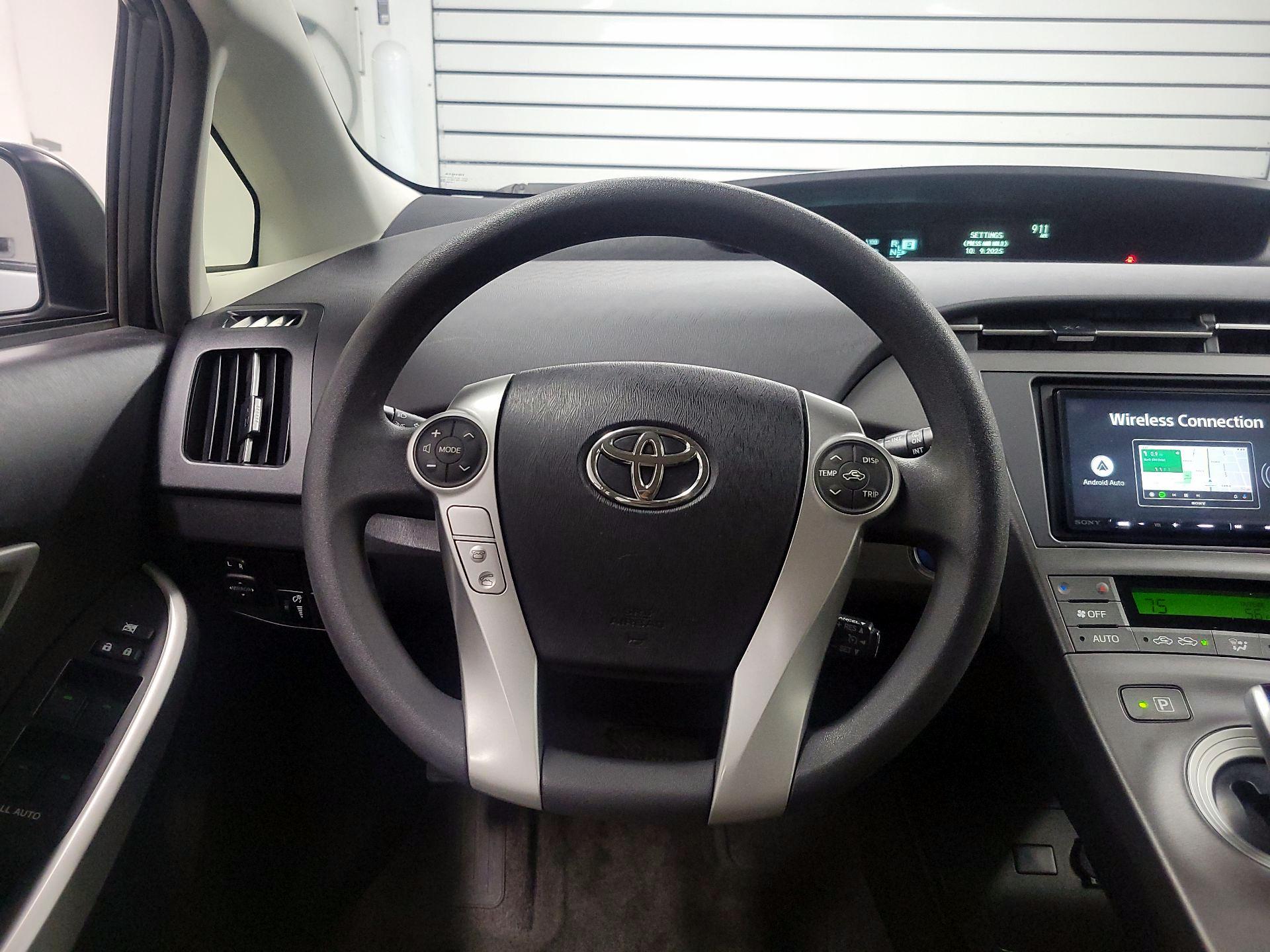 Thumbnail: 2014 Toyota Prius - 10