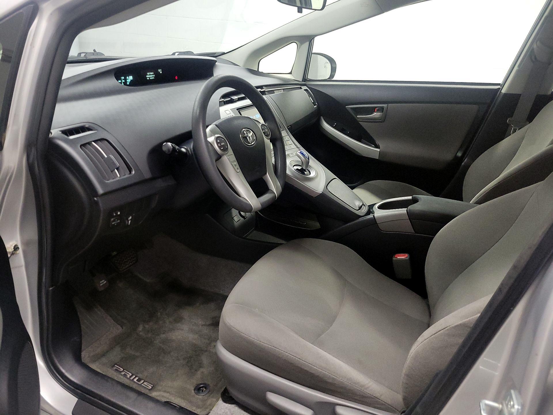 Thumbnail: 2014 Toyota Prius - 11