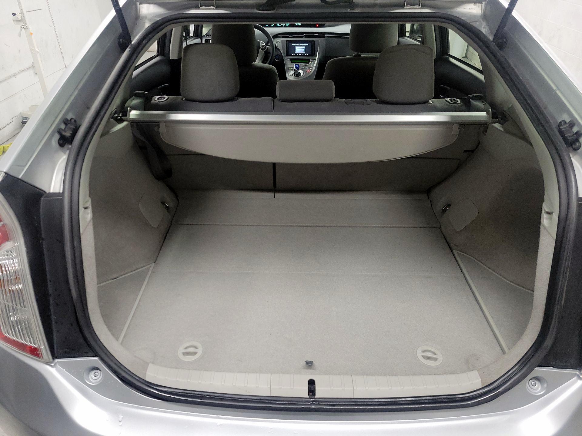 Thumbnail: 2014 Toyota Prius - 18