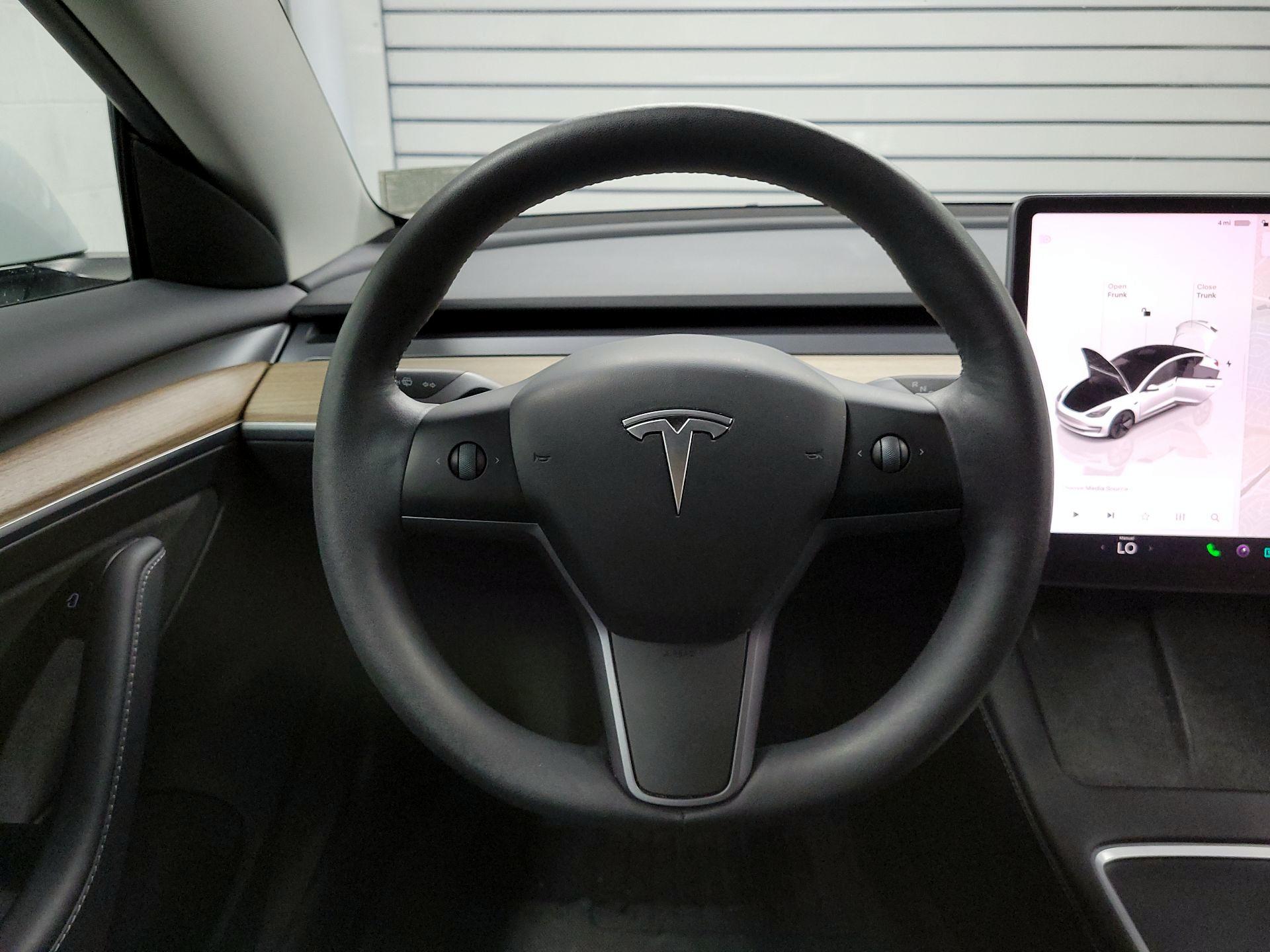 Thumbnail: 2023 Tesla Model 3 - 10