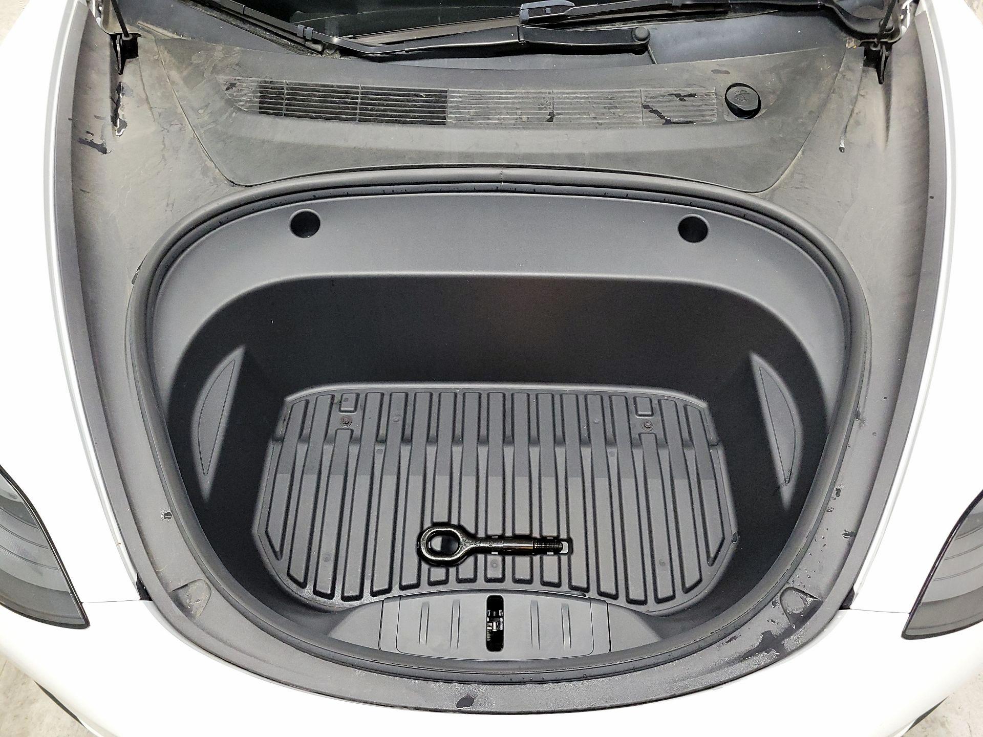 Thumbnail: 2023 Tesla Model 3 - 20