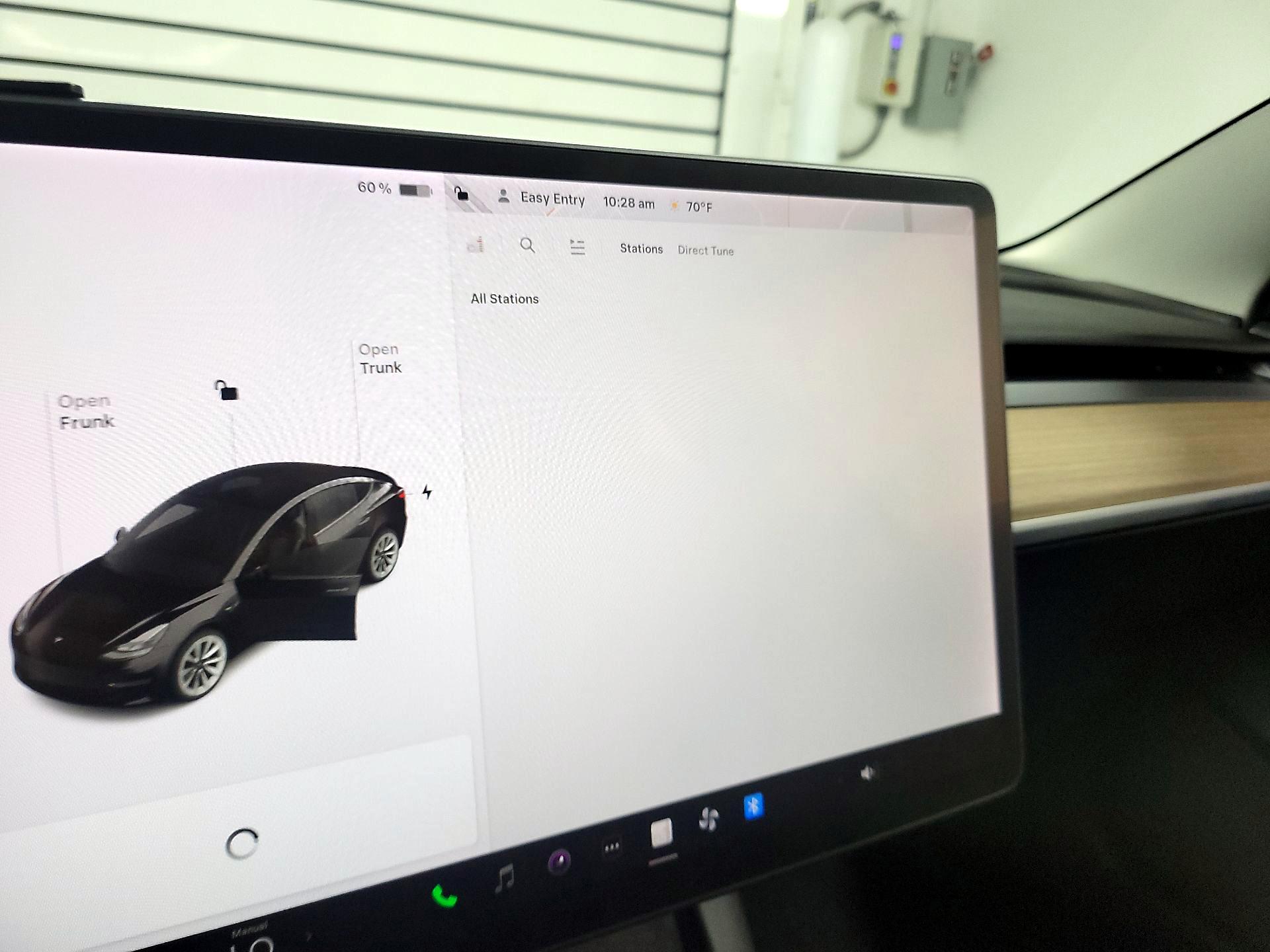 Thumbnail: 2022 Tesla Model 3 - 14