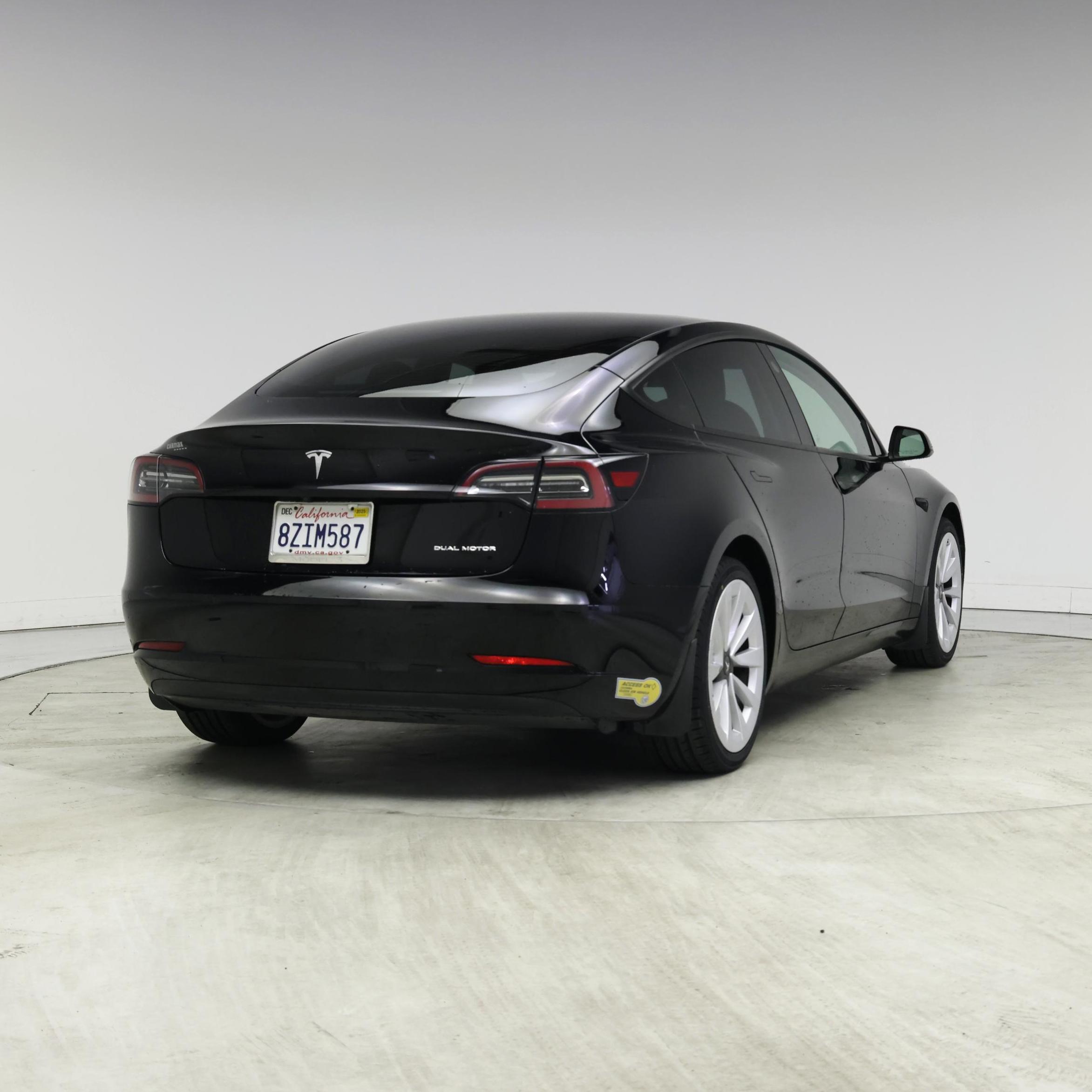 Thumbnail: 2022 Tesla Model 3 - 8