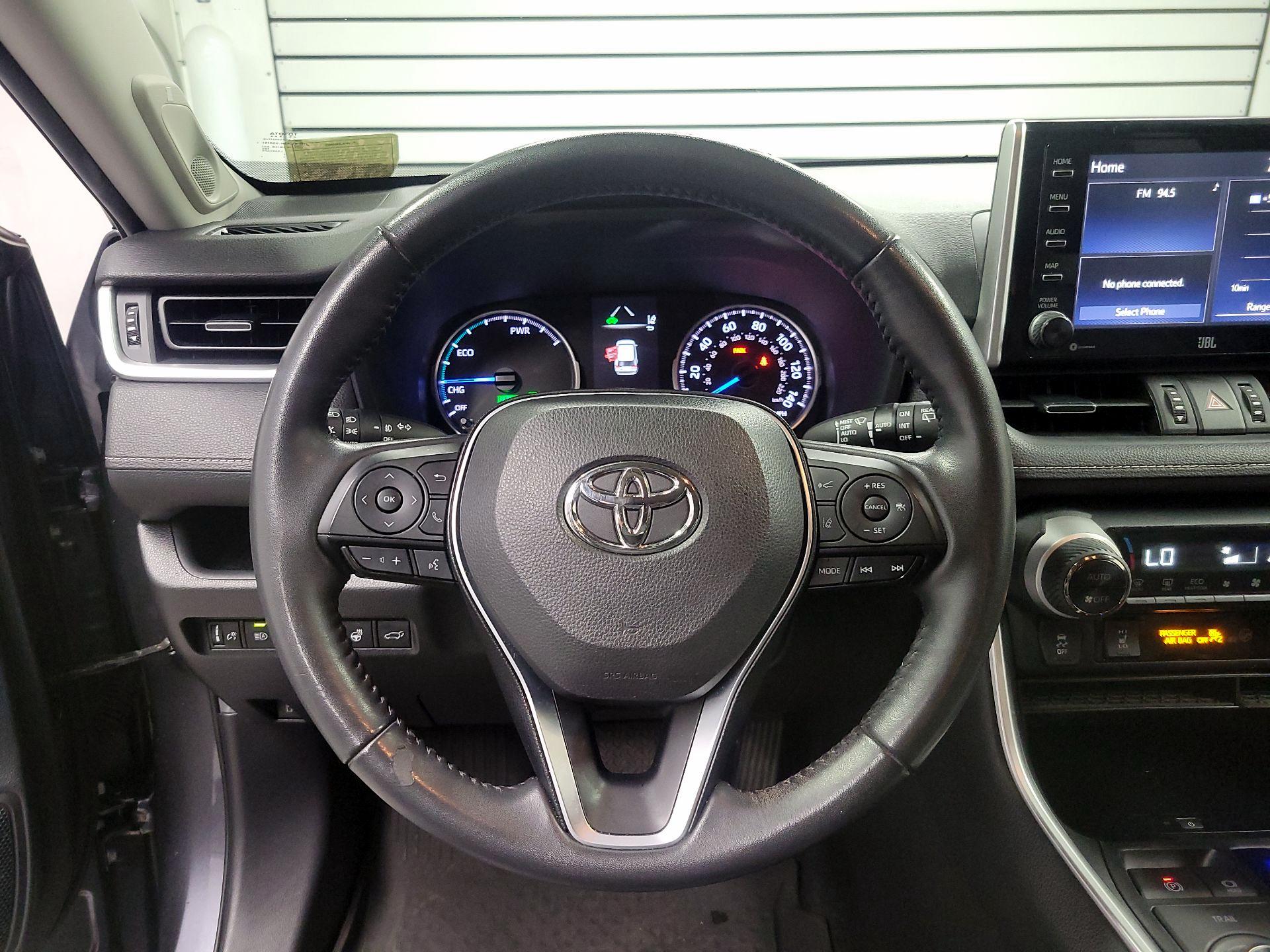 Thumbnail: 2021 Toyota RAV4 - 10