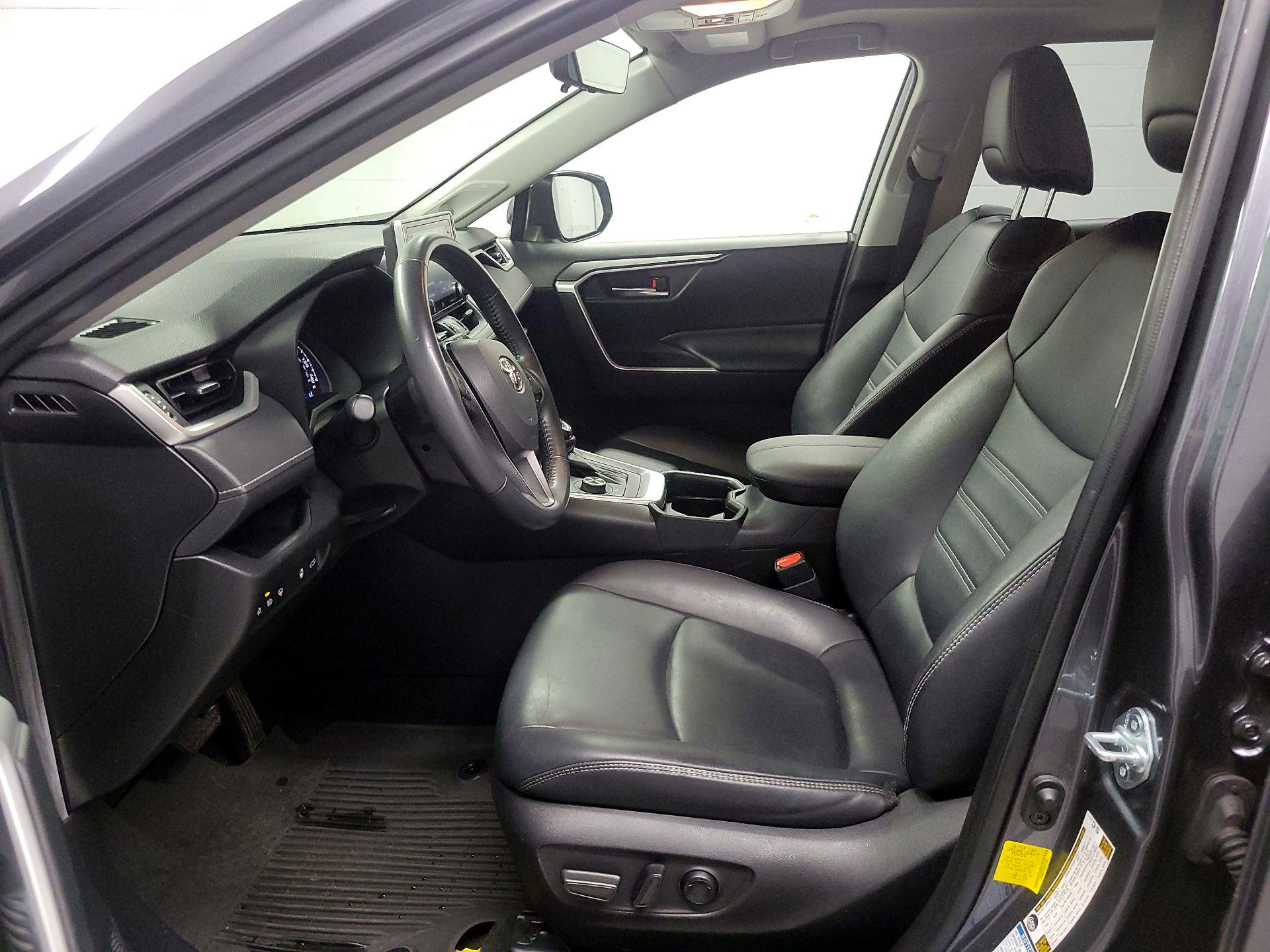 Thumbnail: 2021 Toyota RAV4 - 11