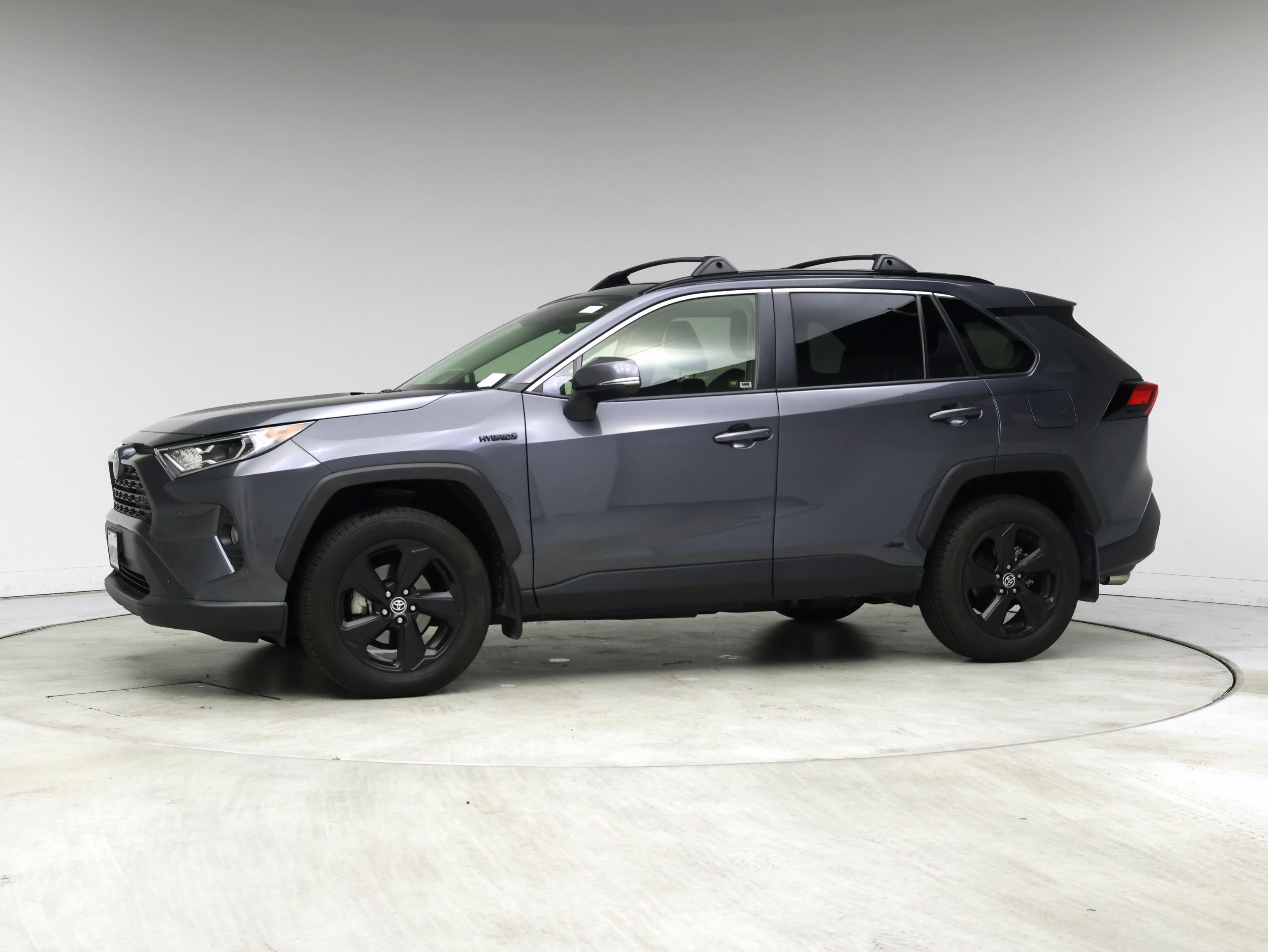 Thumbnail: 2021 Toyota RAV4 - 3