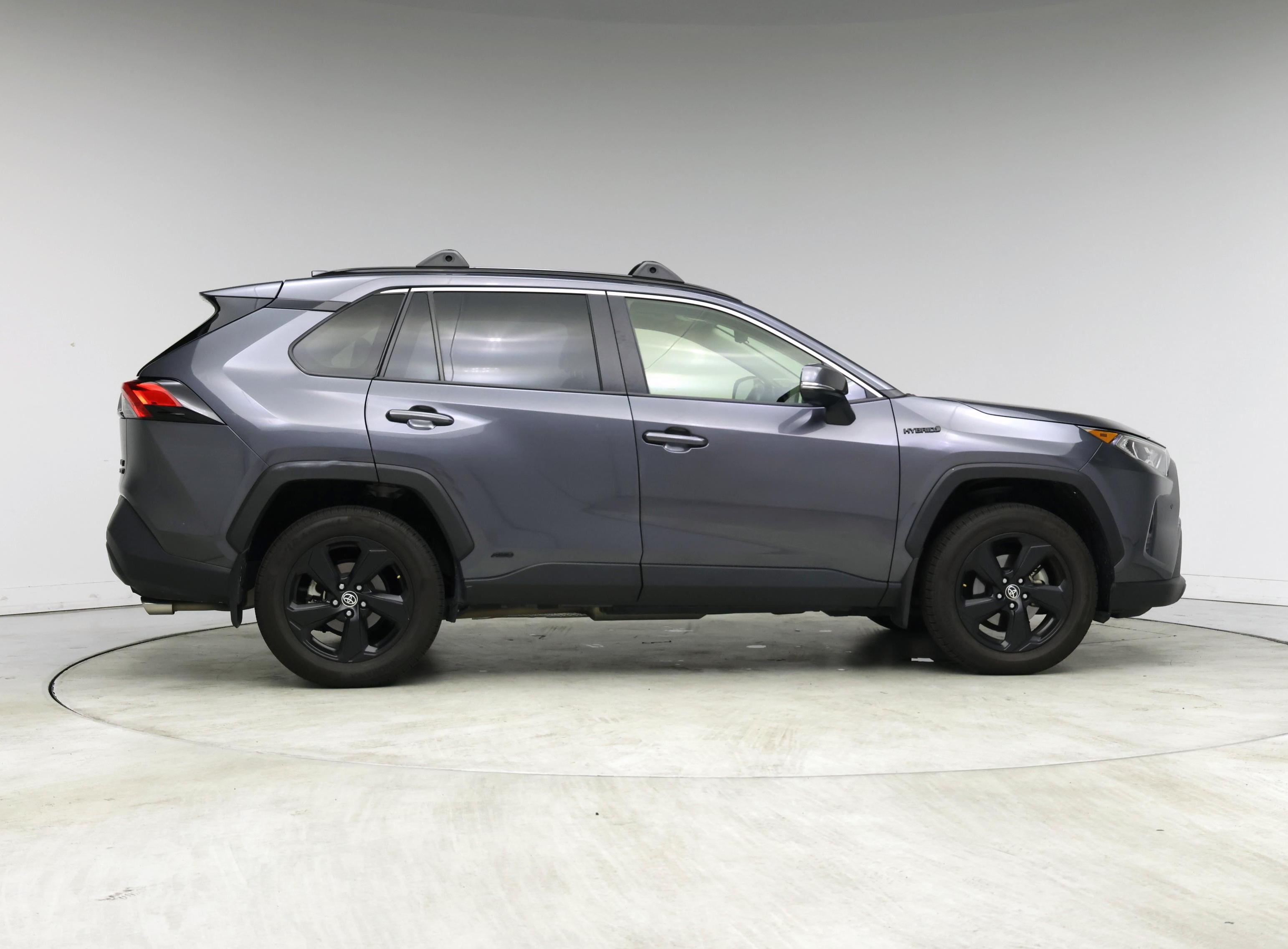 Thumbnail: 2021 Toyota RAV4 - 7