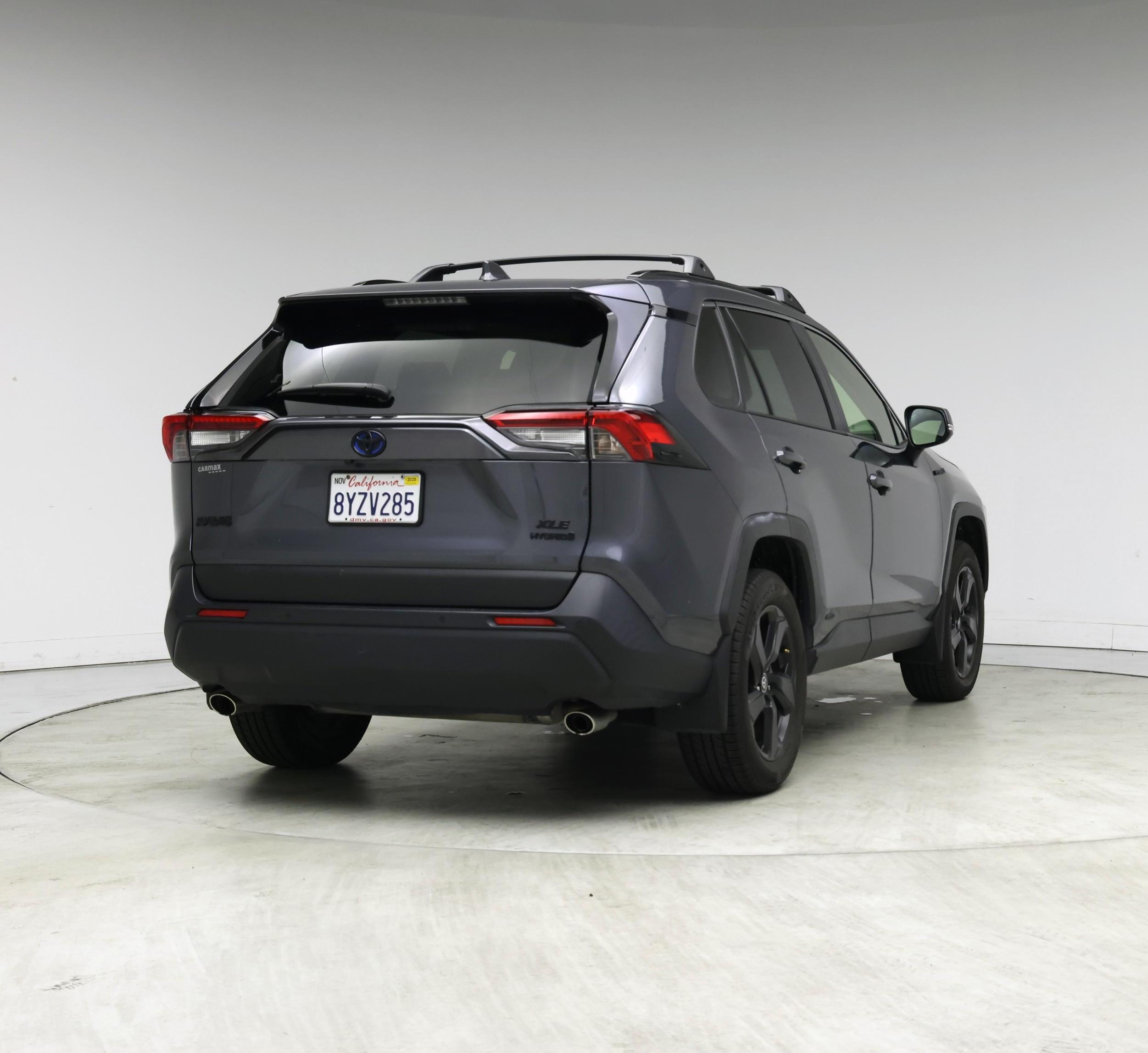 Thumbnail: 2021 Toyota RAV4 - 8