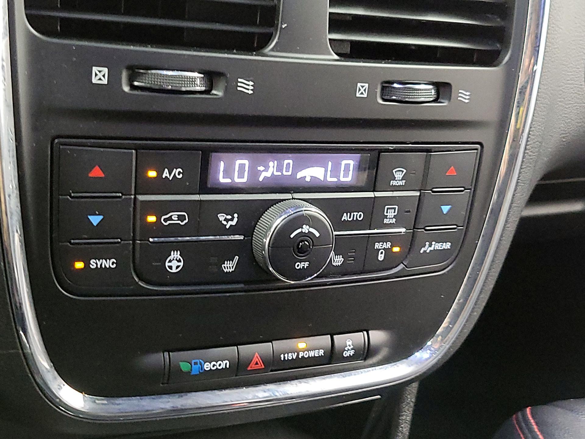 Thumbnail: 2019 Dodge Grand Caravan - 15