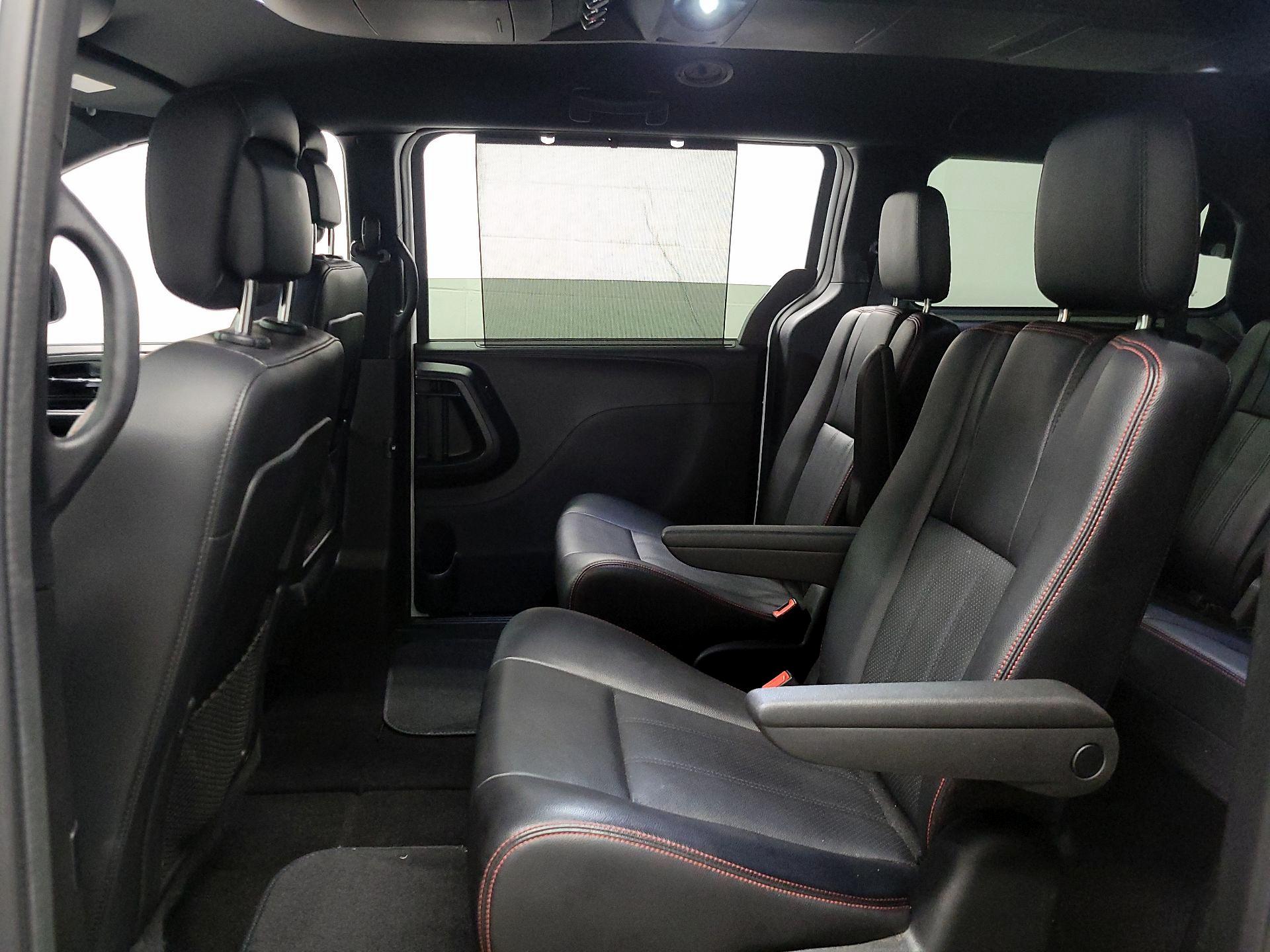 Thumbnail: 2019 Dodge Grand Caravan - 17