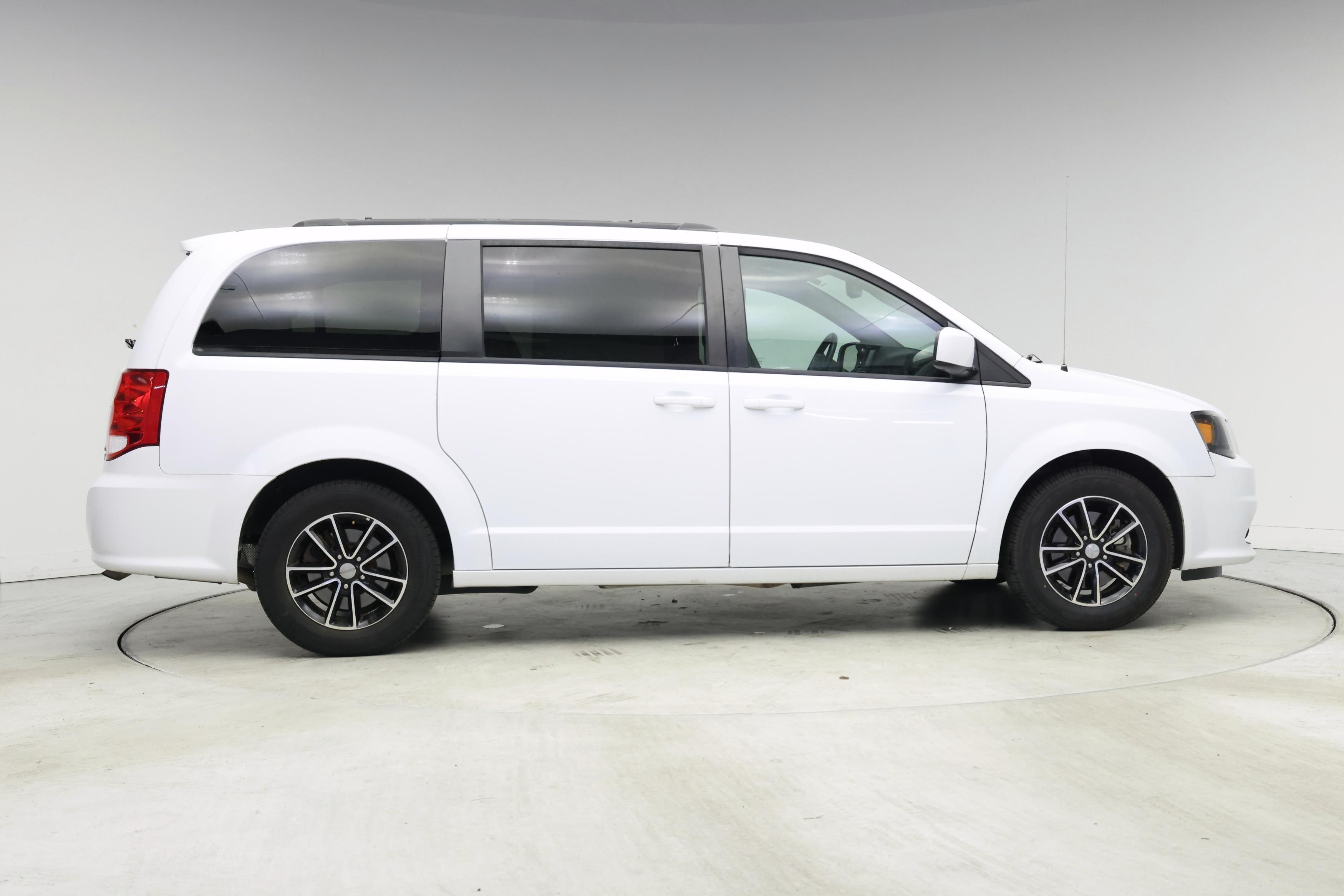 Thumbnail: 2019 Dodge Grand Caravan - 7