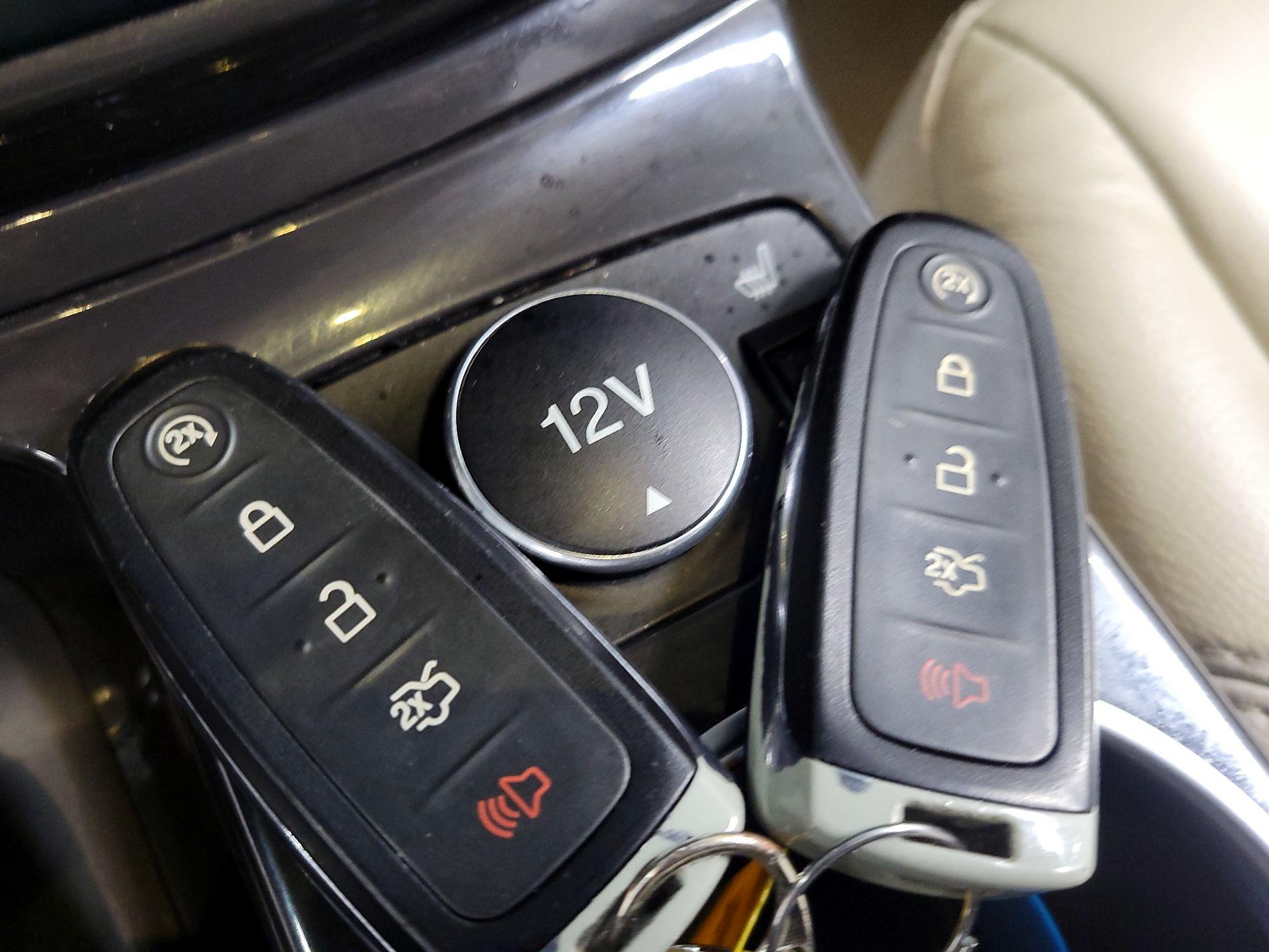 Thumbnail: 2016 Ford Escape - 20