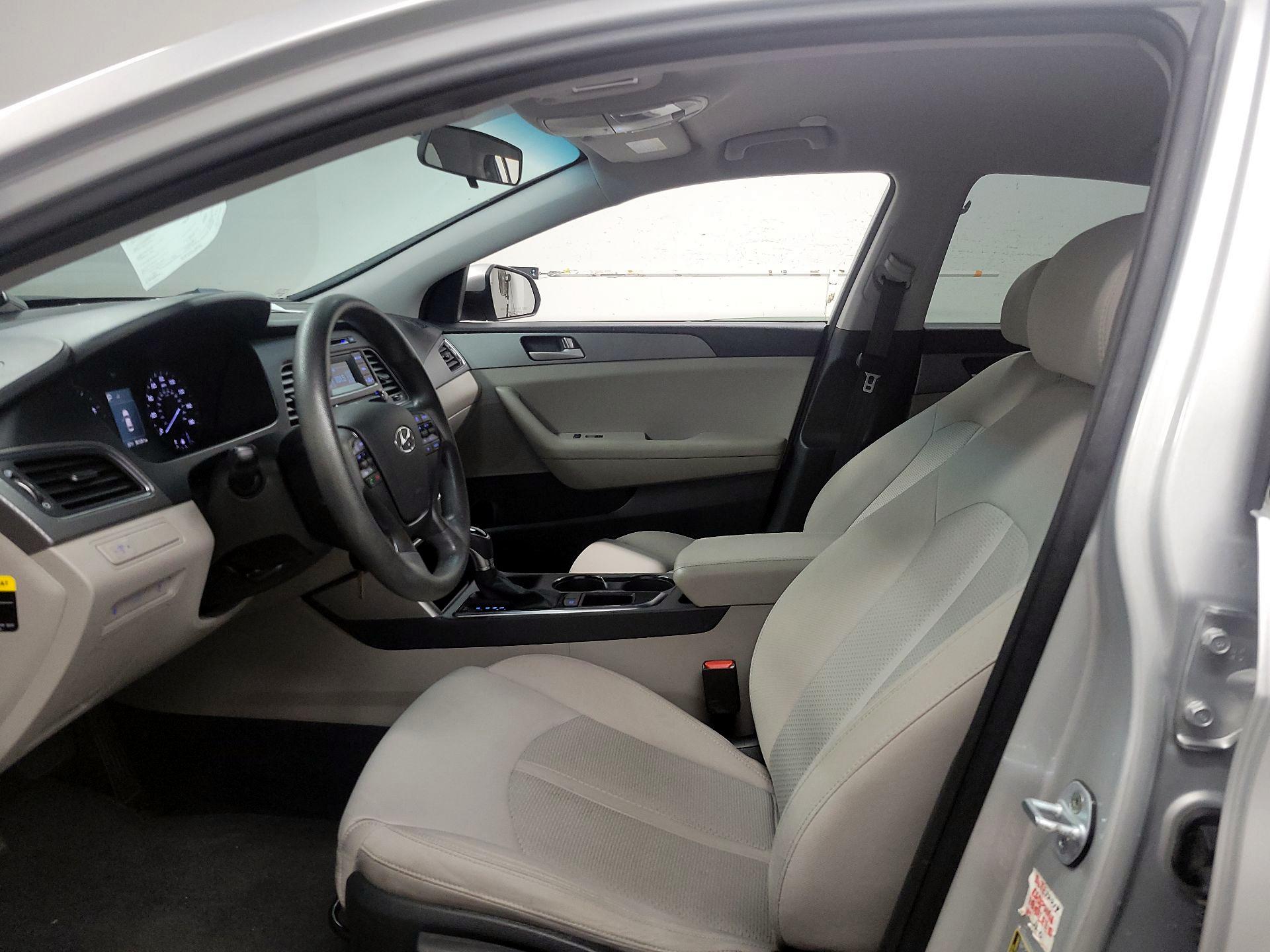 Thumbnail: 2015 Hyundai Sonata - 11