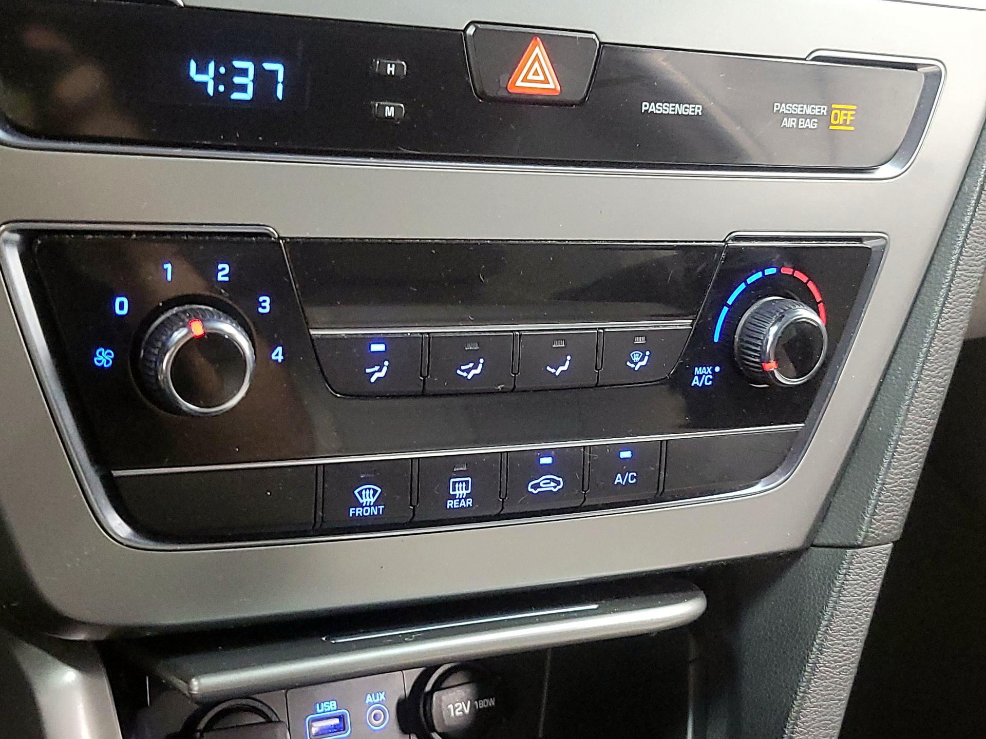 Thumbnail: 2015 Hyundai Sonata - 14
