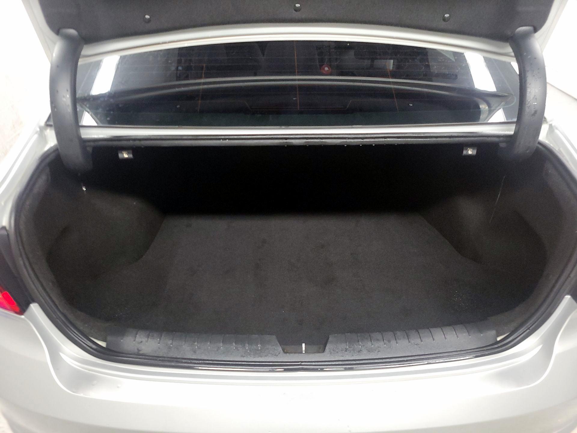 Thumbnail: 2015 Hyundai Sonata - 17