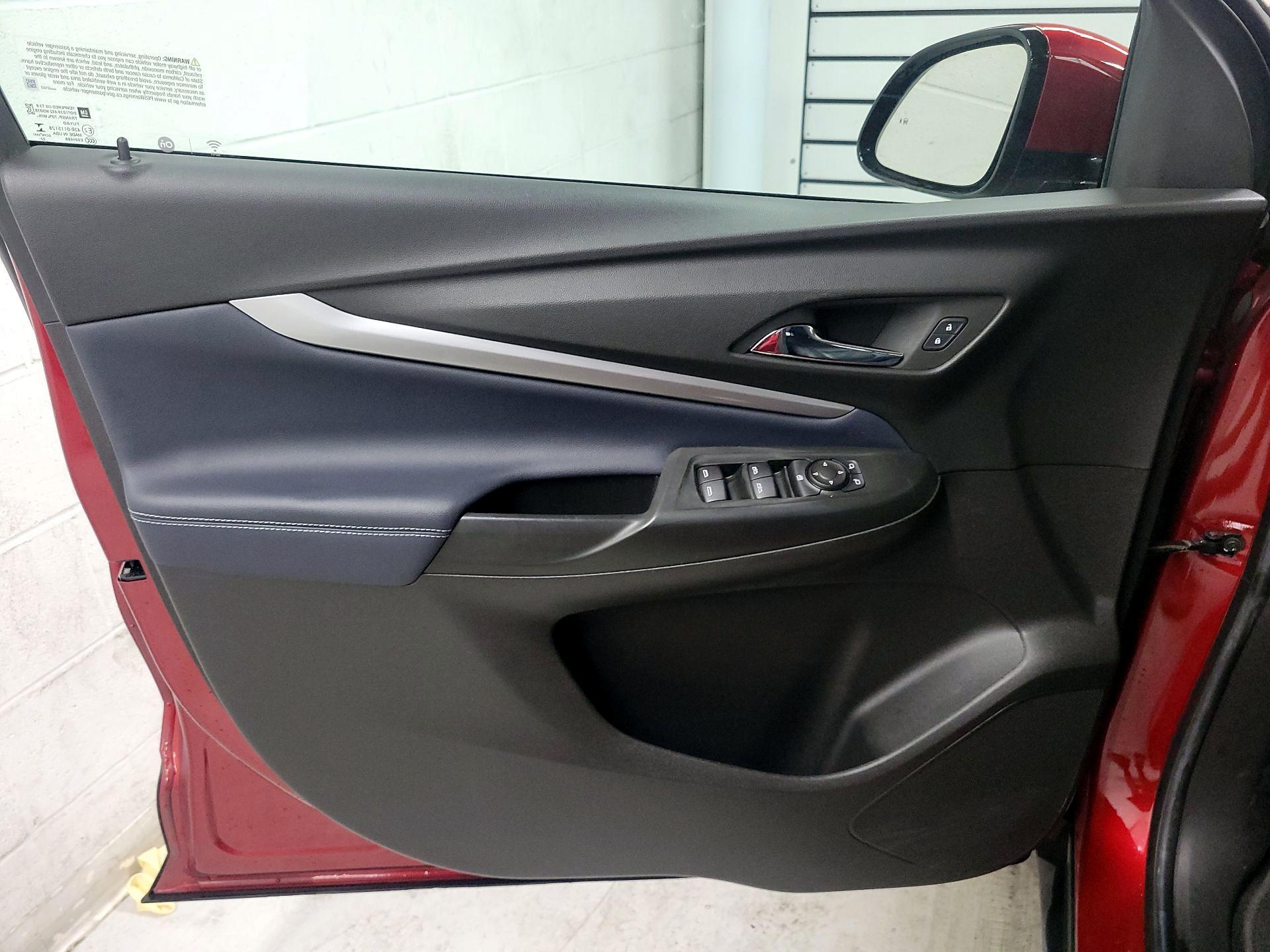 Thumbnail: 2023 Chevrolet Bolt EUV - 12
