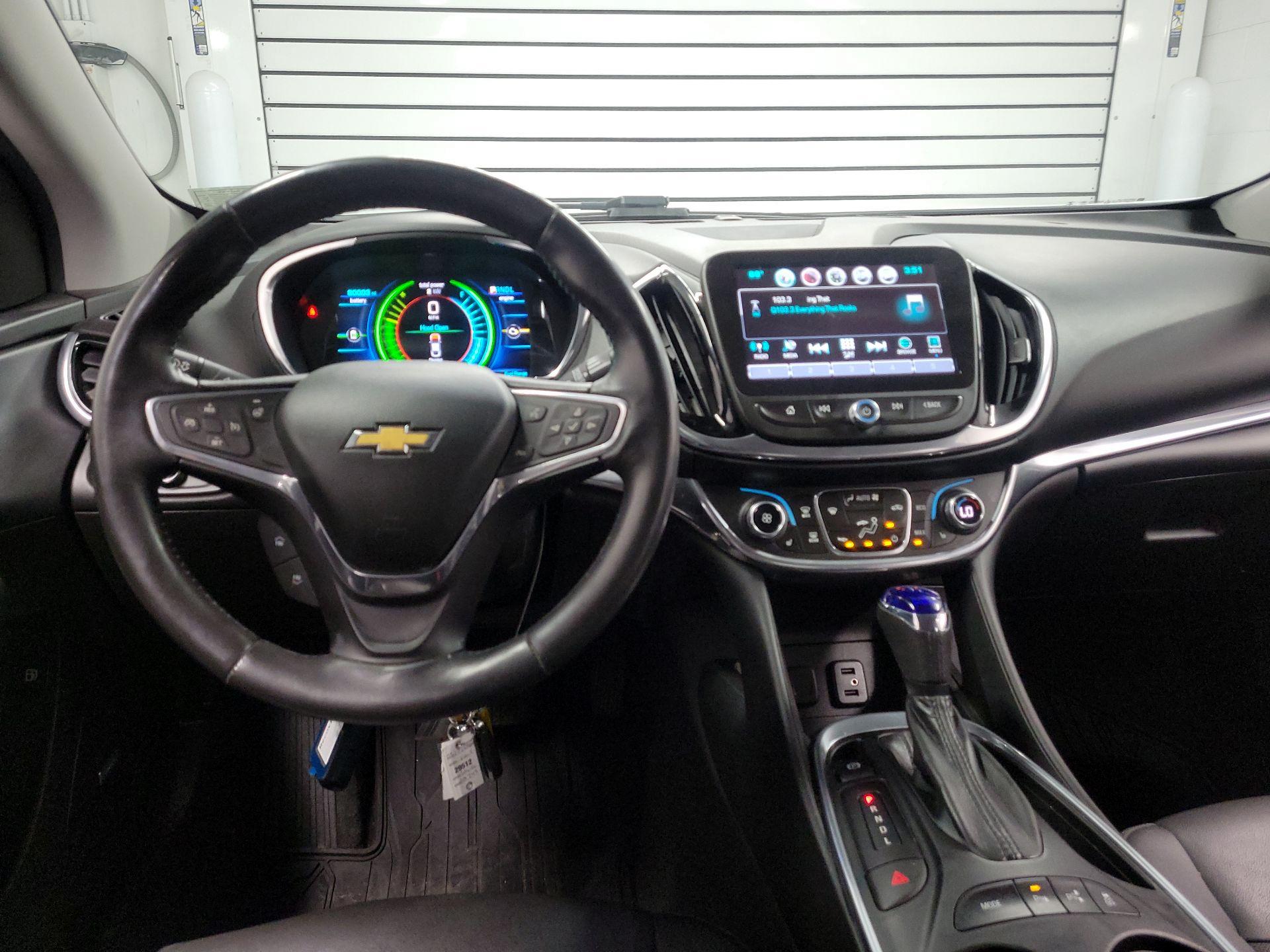 Thumbnail: 2017 Chevrolet Volt - 9