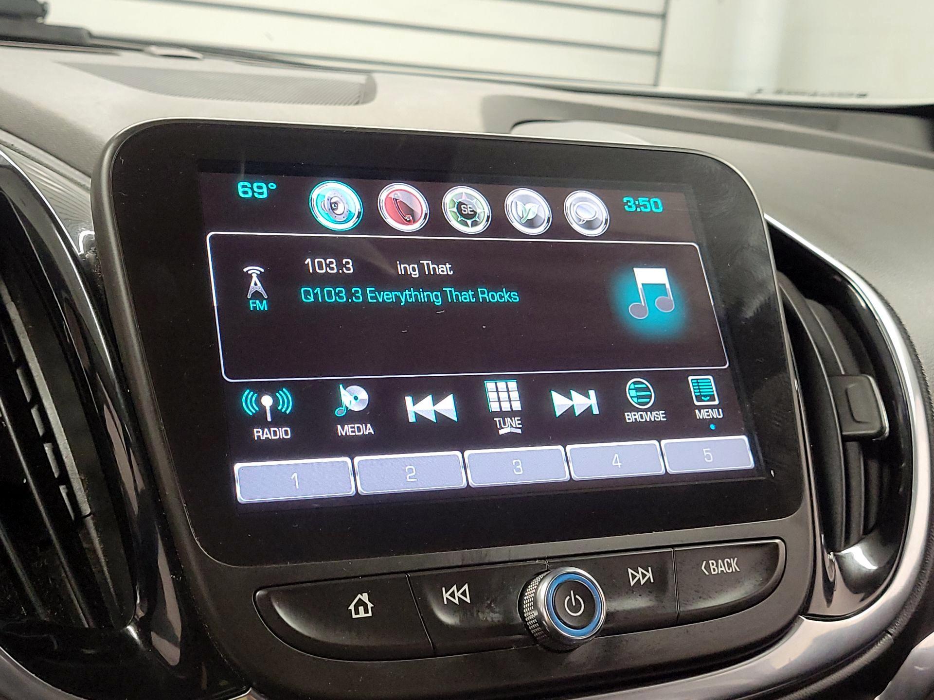 Thumbnail: 2017 Chevrolet Volt - 14