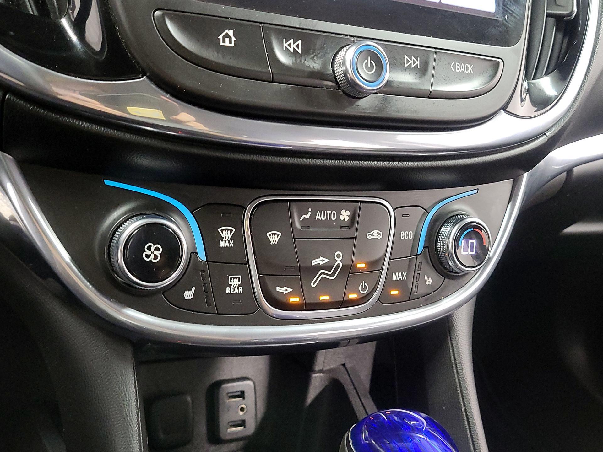 Thumbnail: 2017 Chevrolet Volt - 15