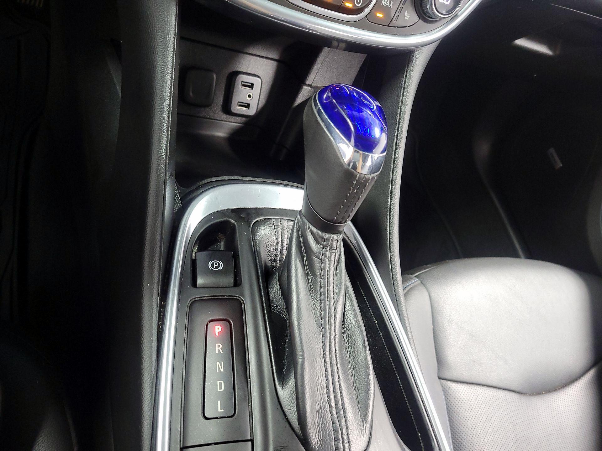 Thumbnail: 2017 Chevrolet Volt - 16