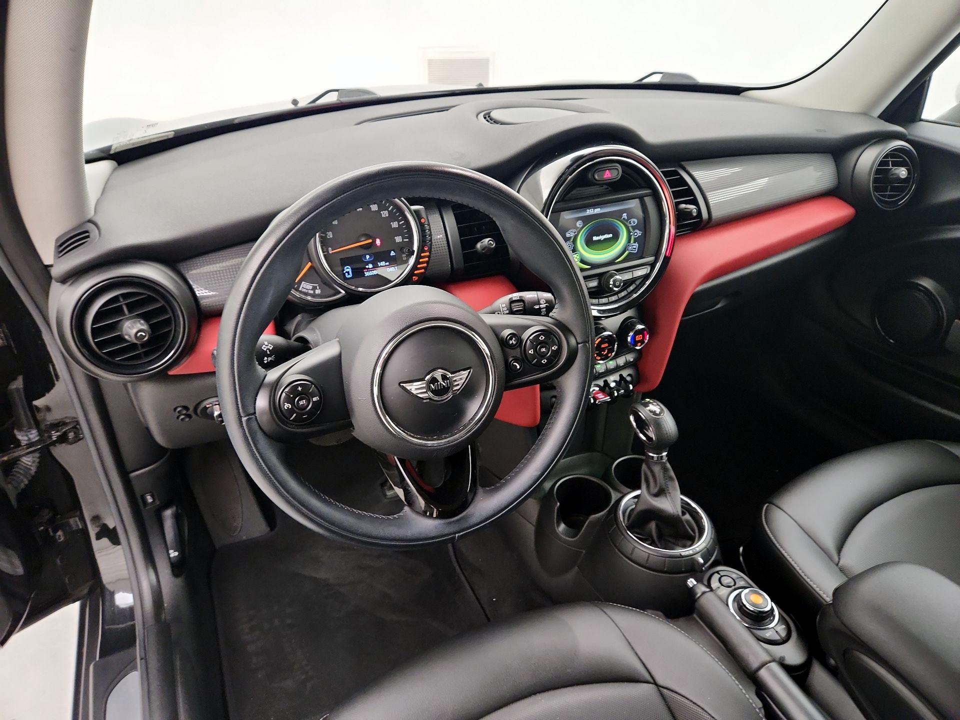Thumbnail: 2015 MINI Cooper Hardtop - 9