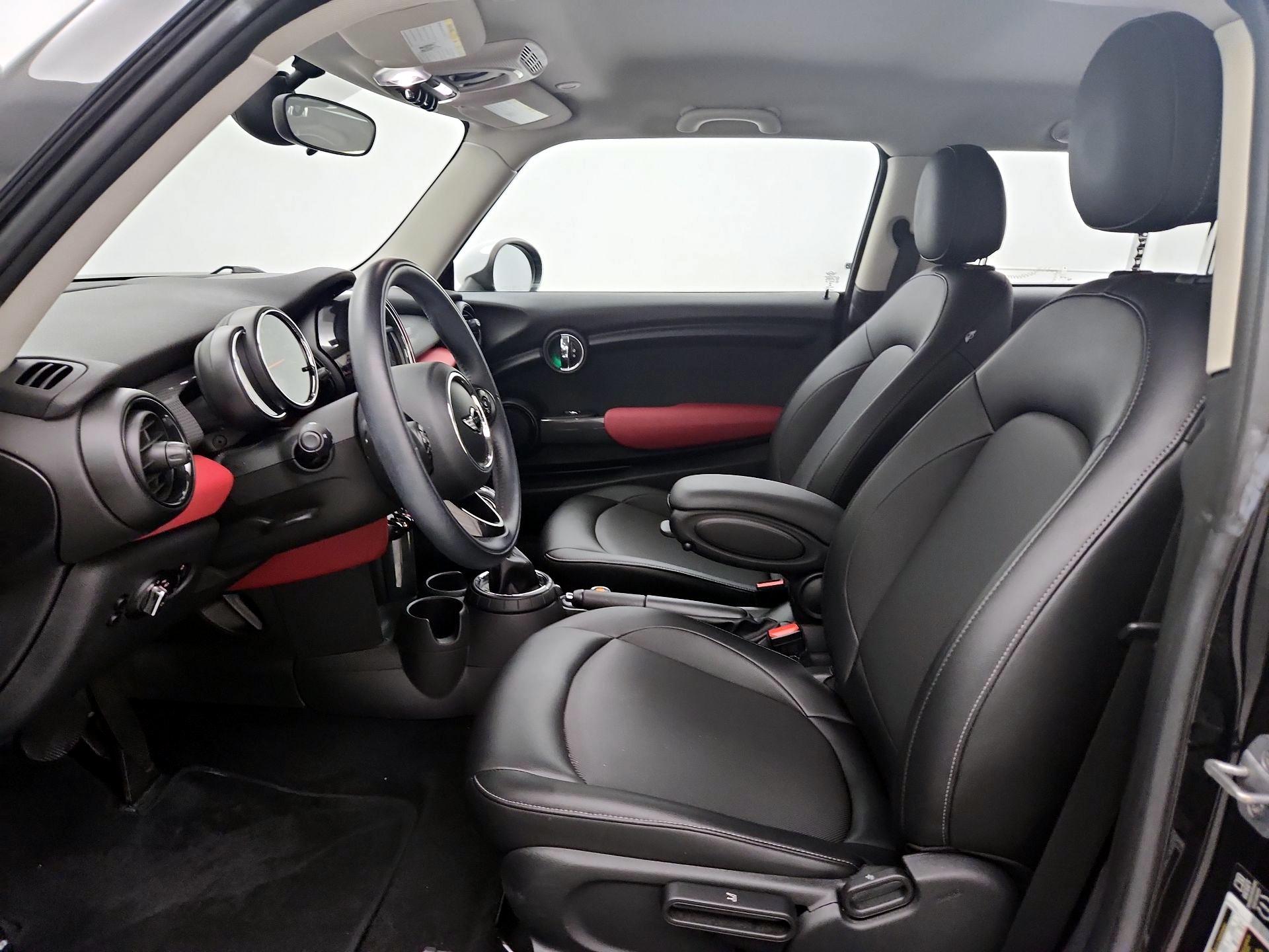 Thumbnail: 2015 MINI Cooper Hardtop - 11