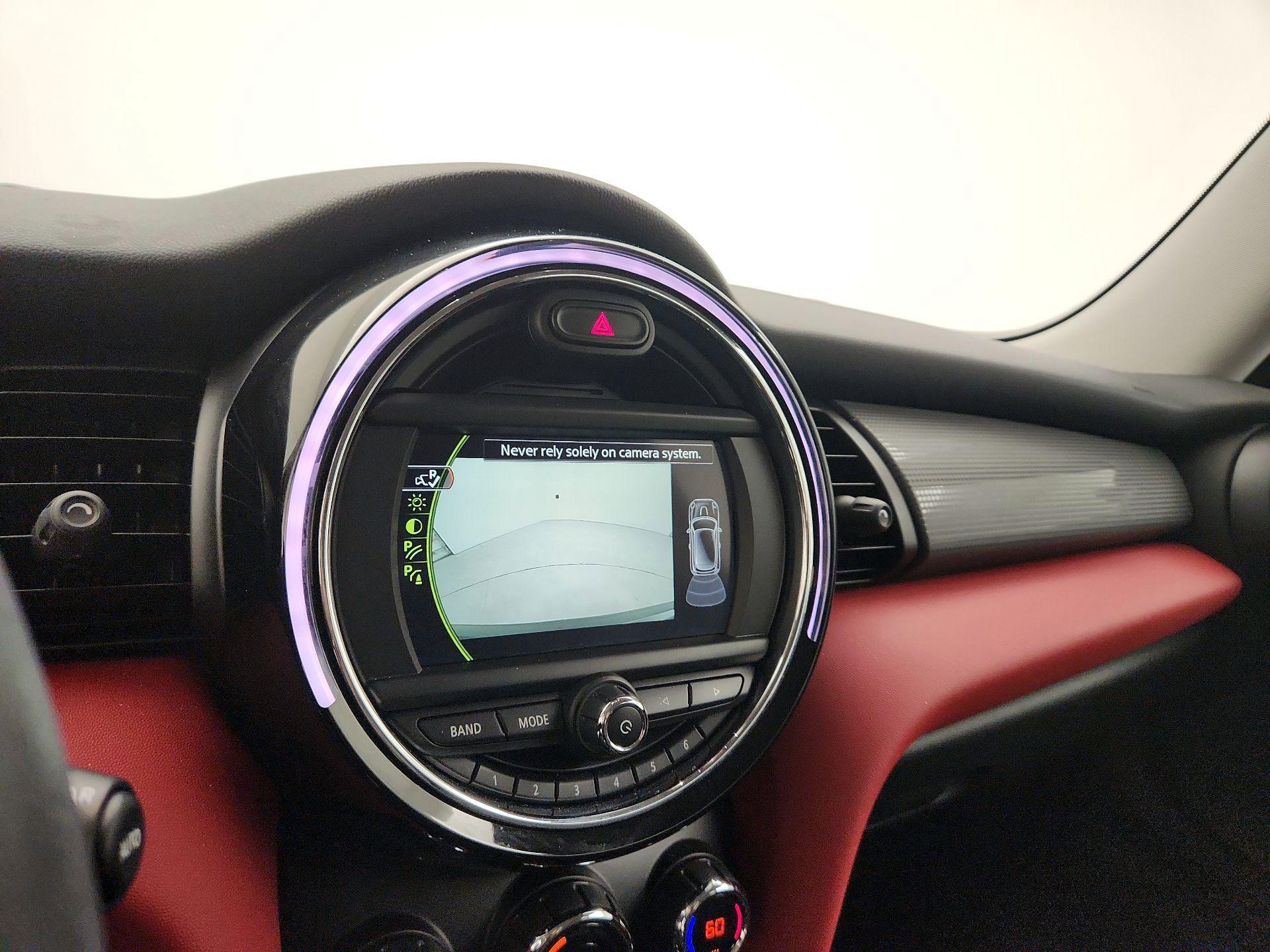 Thumbnail: 2015 MINI Cooper Hardtop - 15