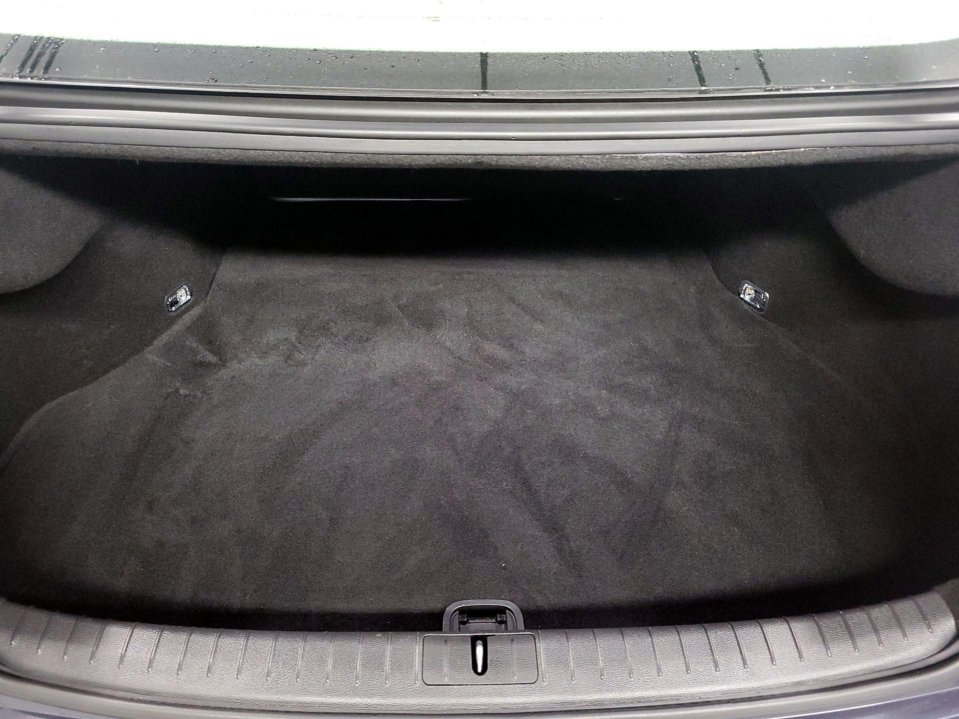 Thumbnail: 2016 Hyundai Genesis - 20
